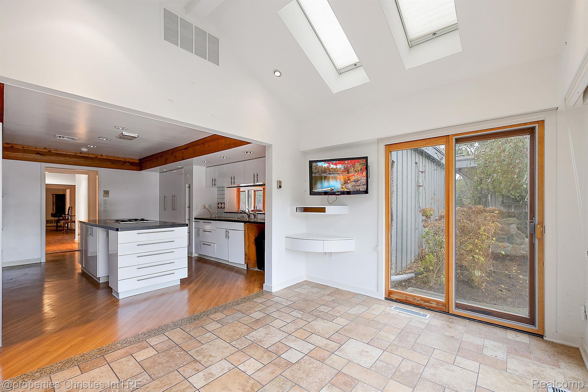 30542 Hickory Lane