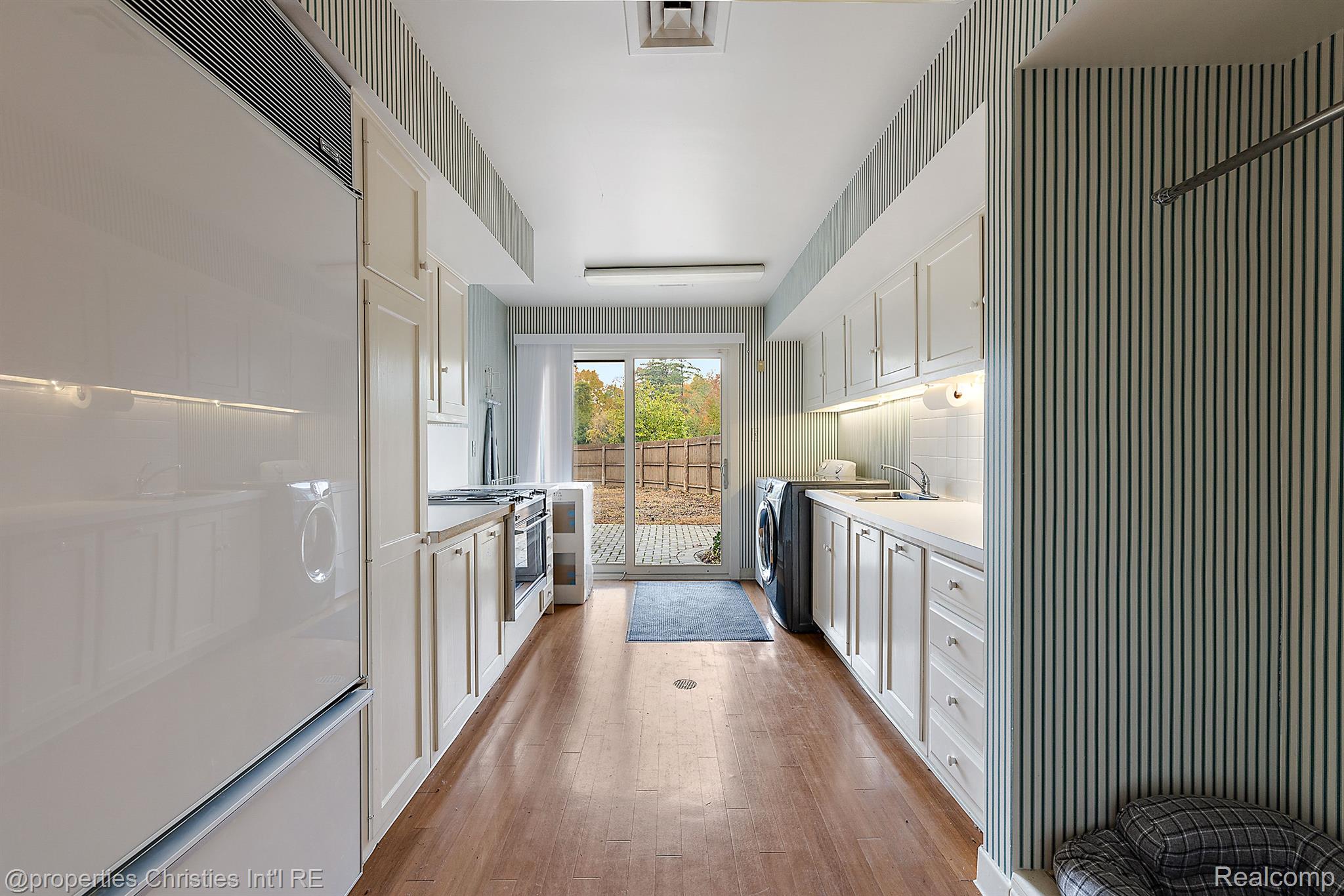30542 Hickory Lane