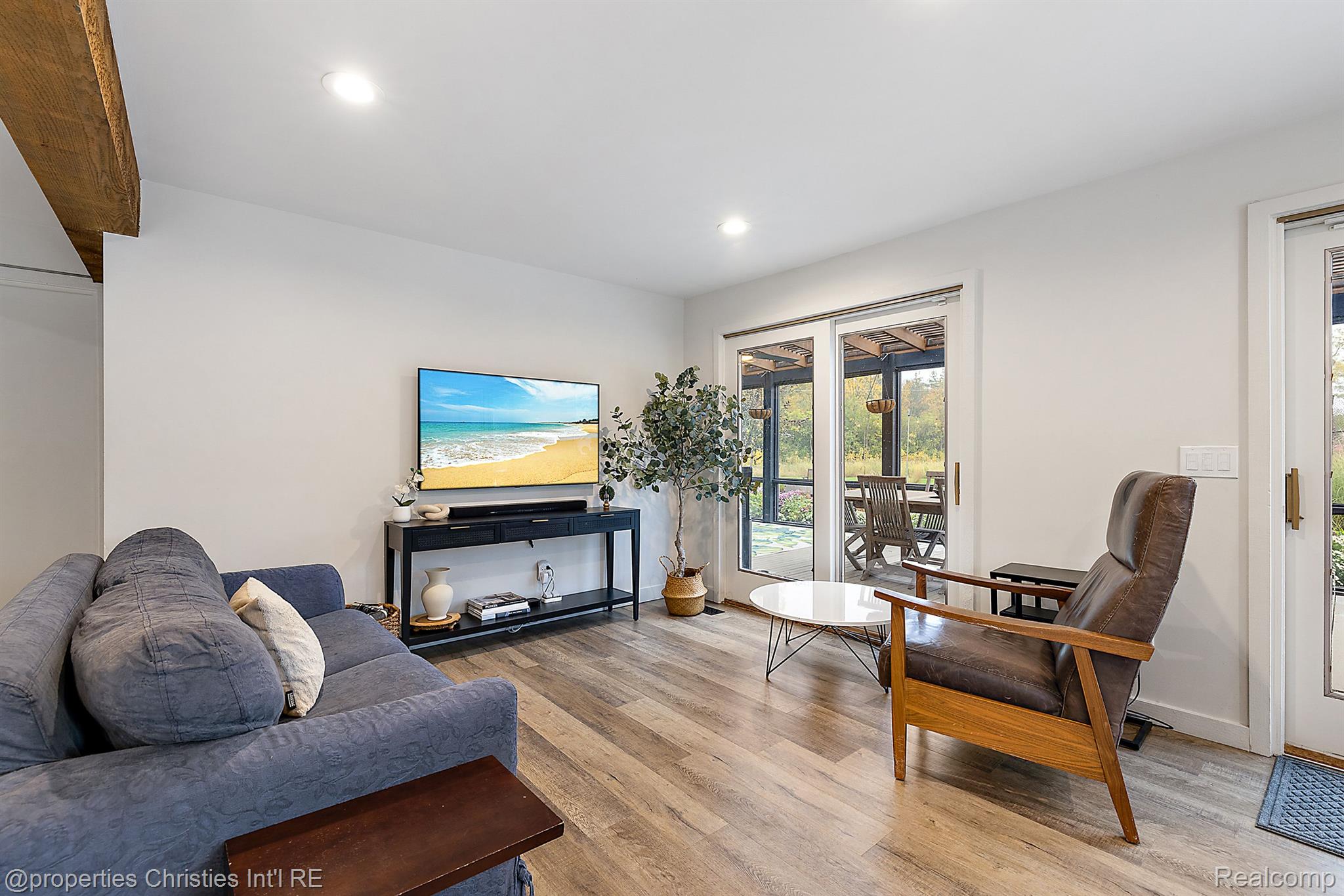 30542 Hickory Lane