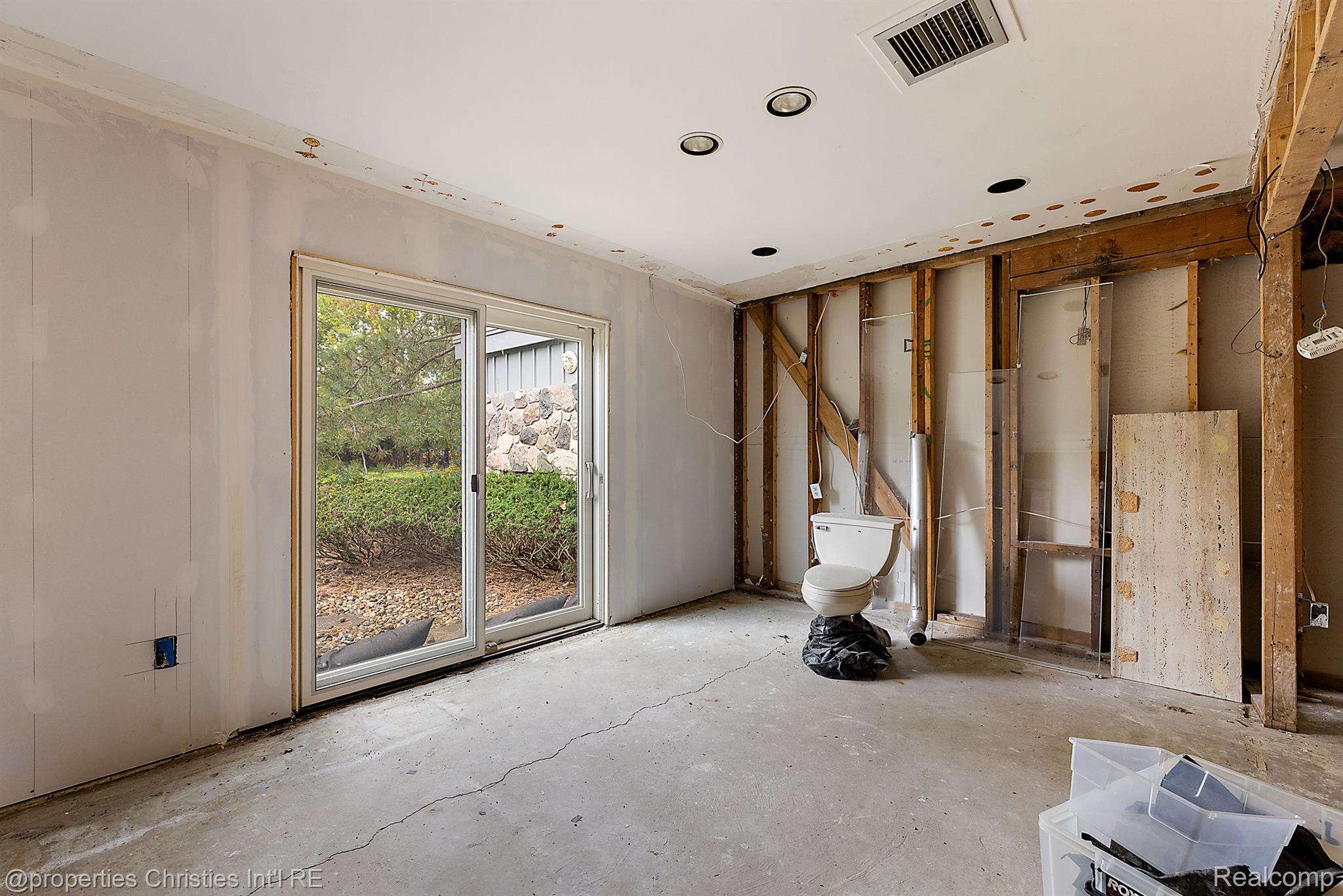 30542 Hickory Lane