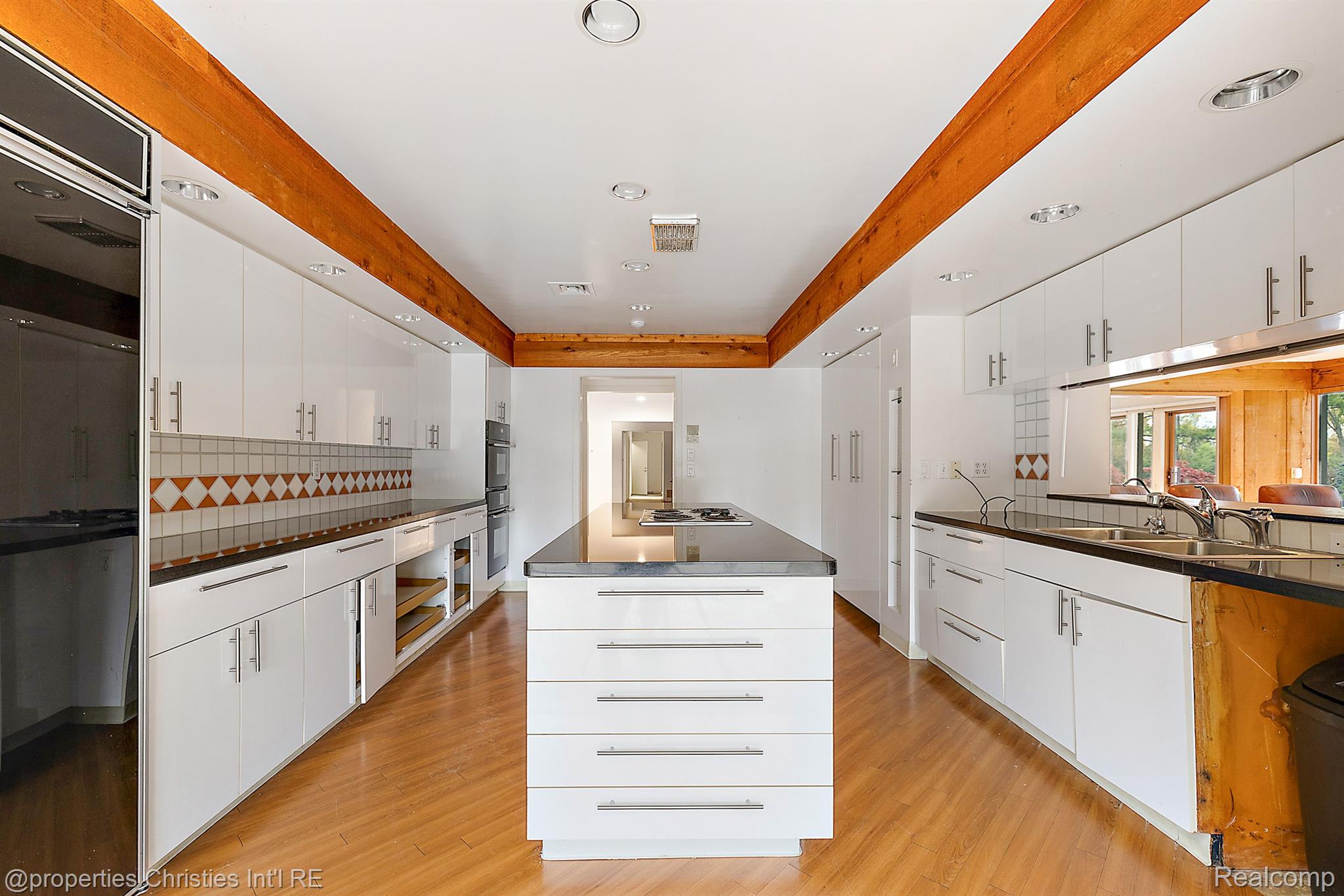 30542 Hickory Lane