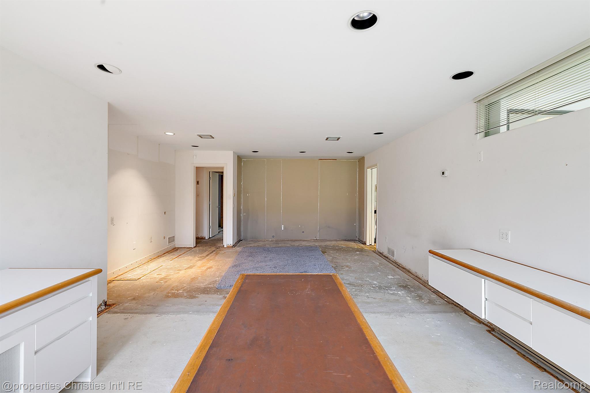 30542 Hickory Lane