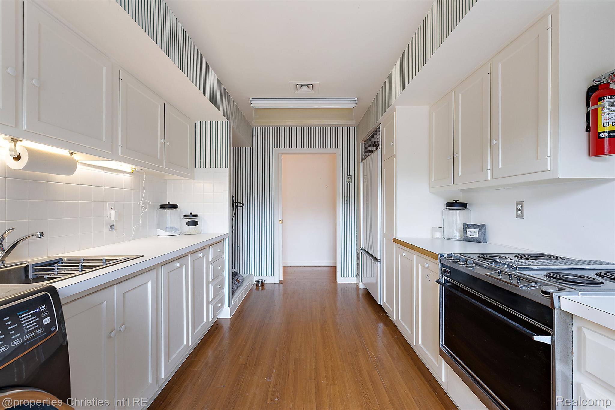 30542 Hickory Lane