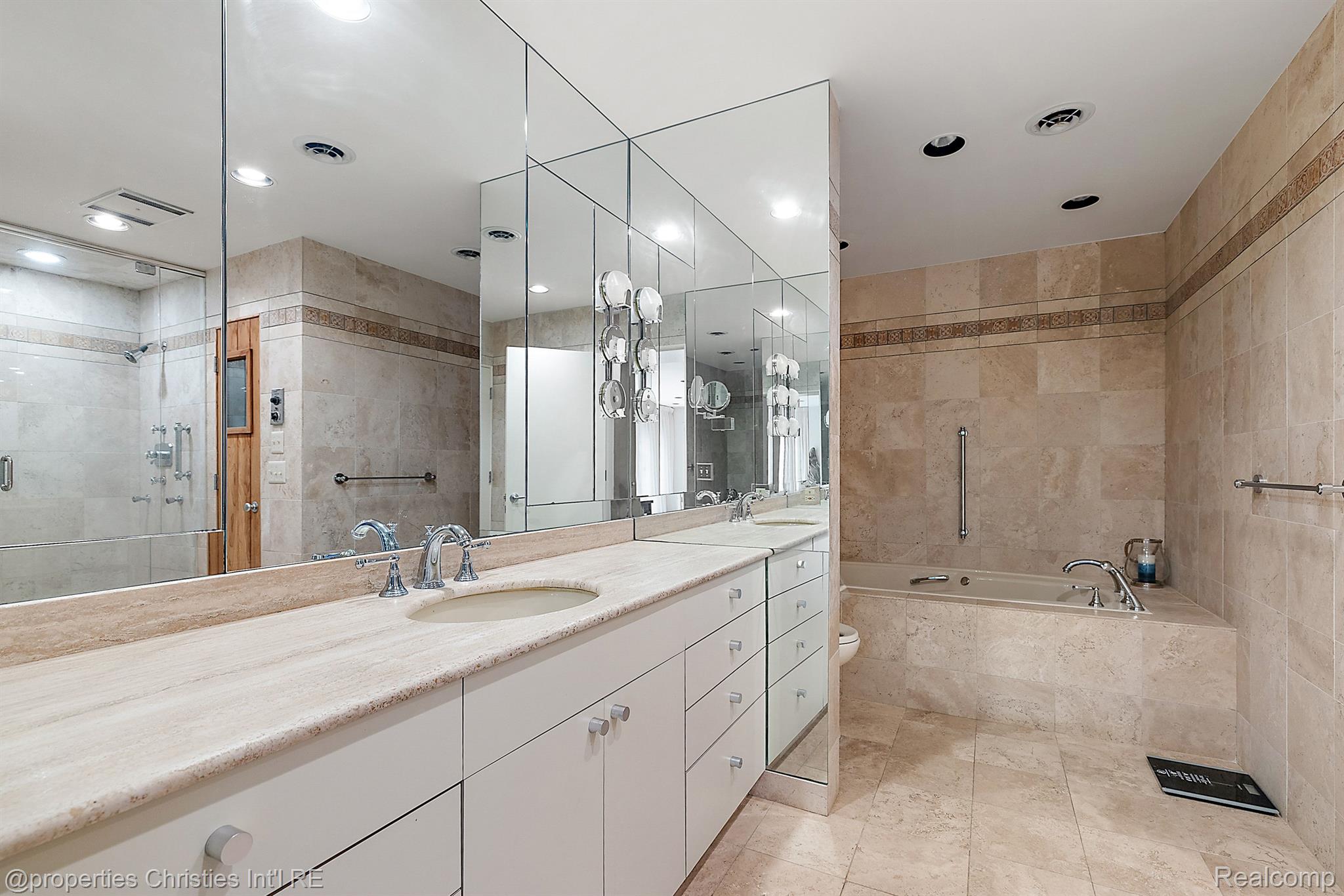 30542 Hickory Lane