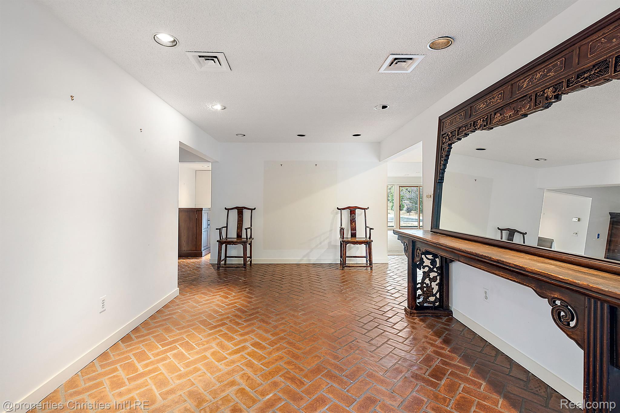 30542 Hickory Lane