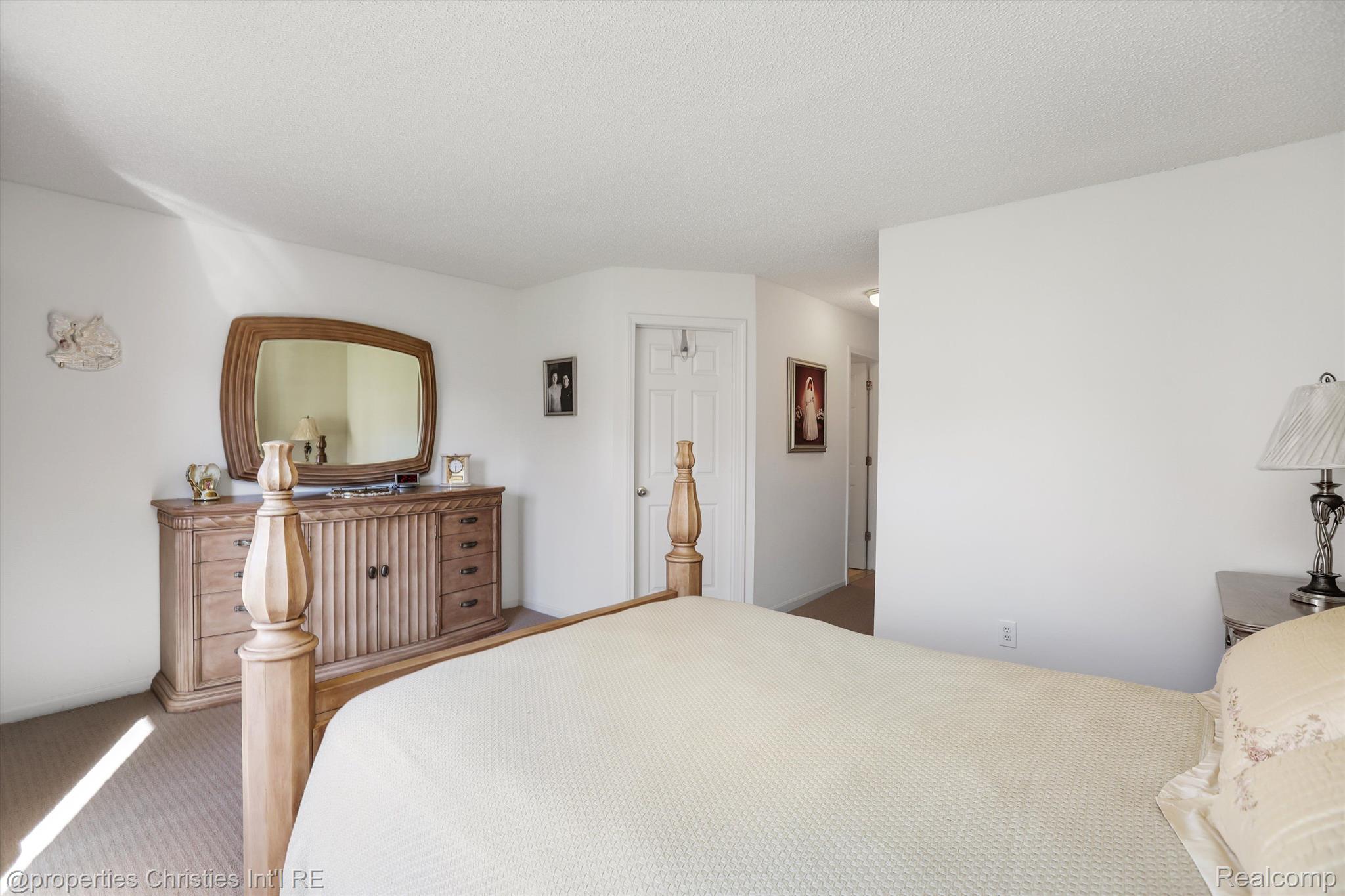 35211 White Pine Trail