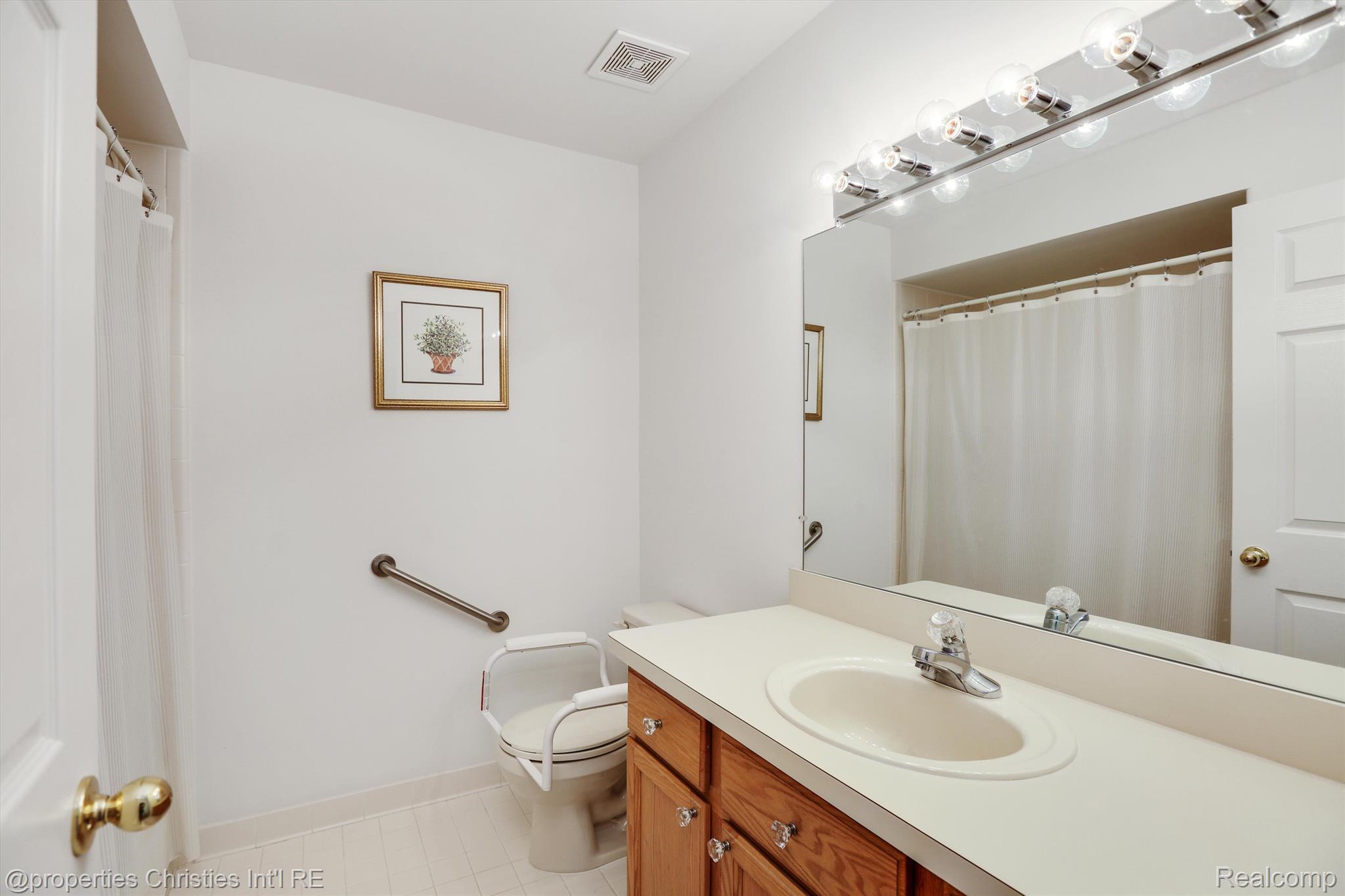 35211 White Pine Trail