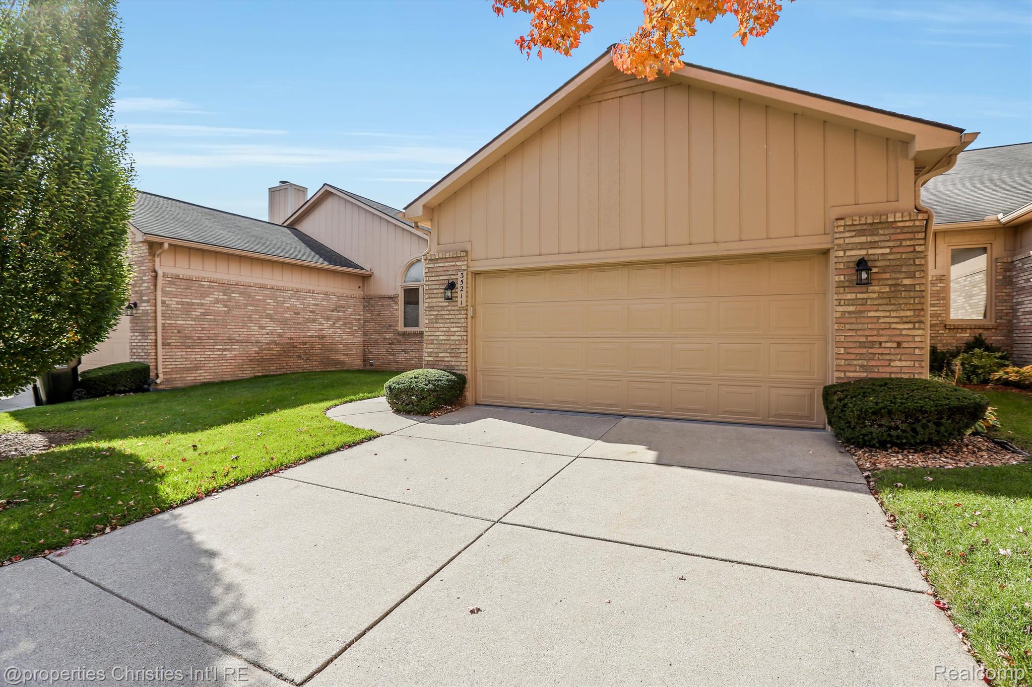 35211 White Pine Trail