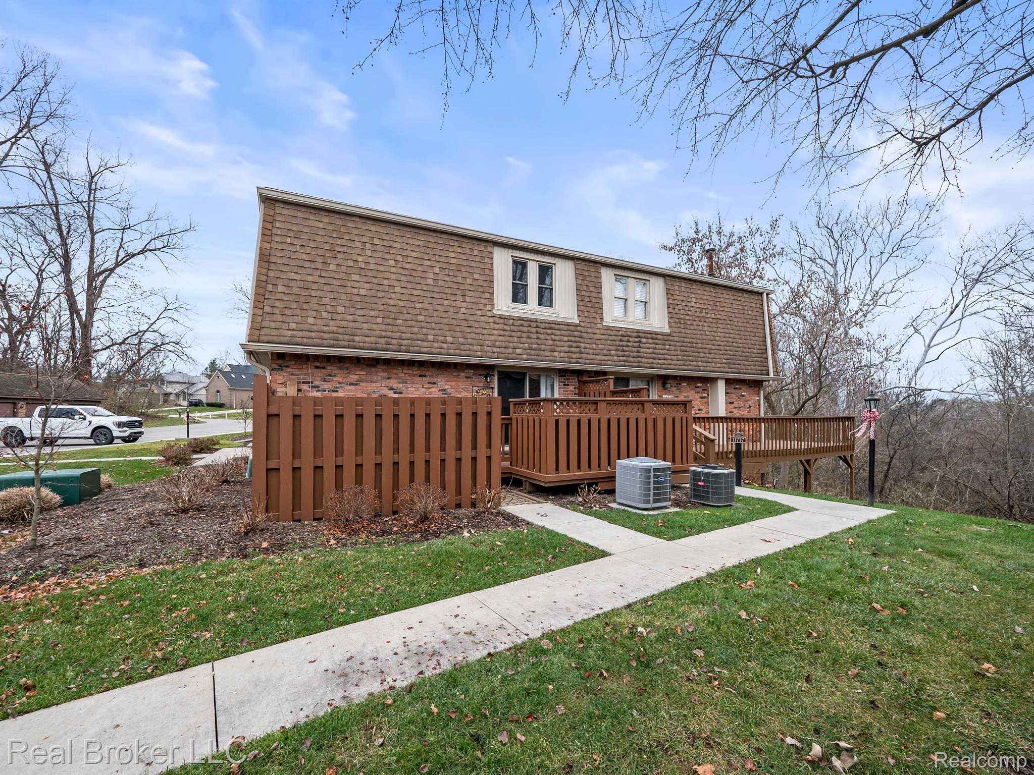 11719 SYCAMORE Drive Unit 8
