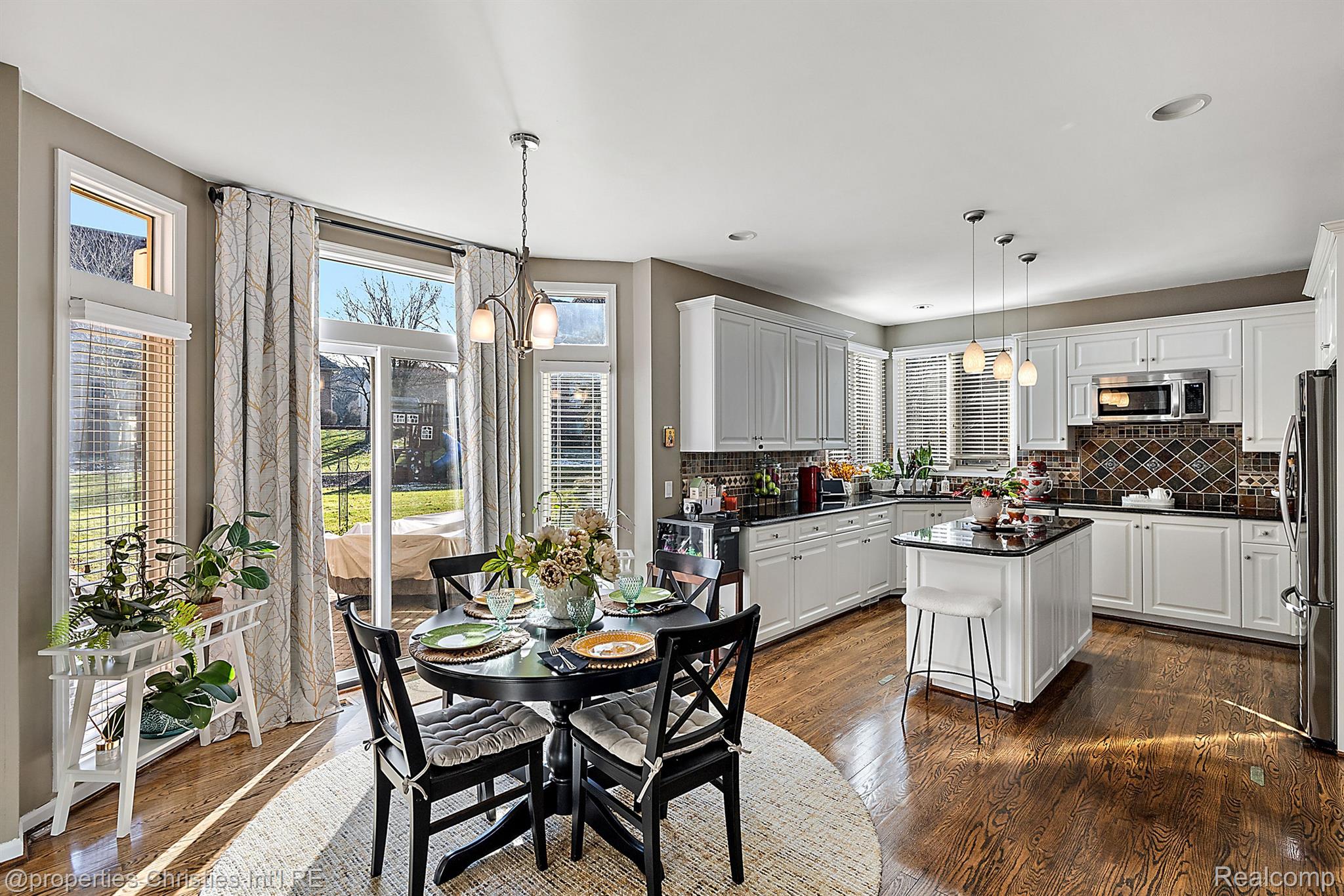 17506 Rolling Woods Circle