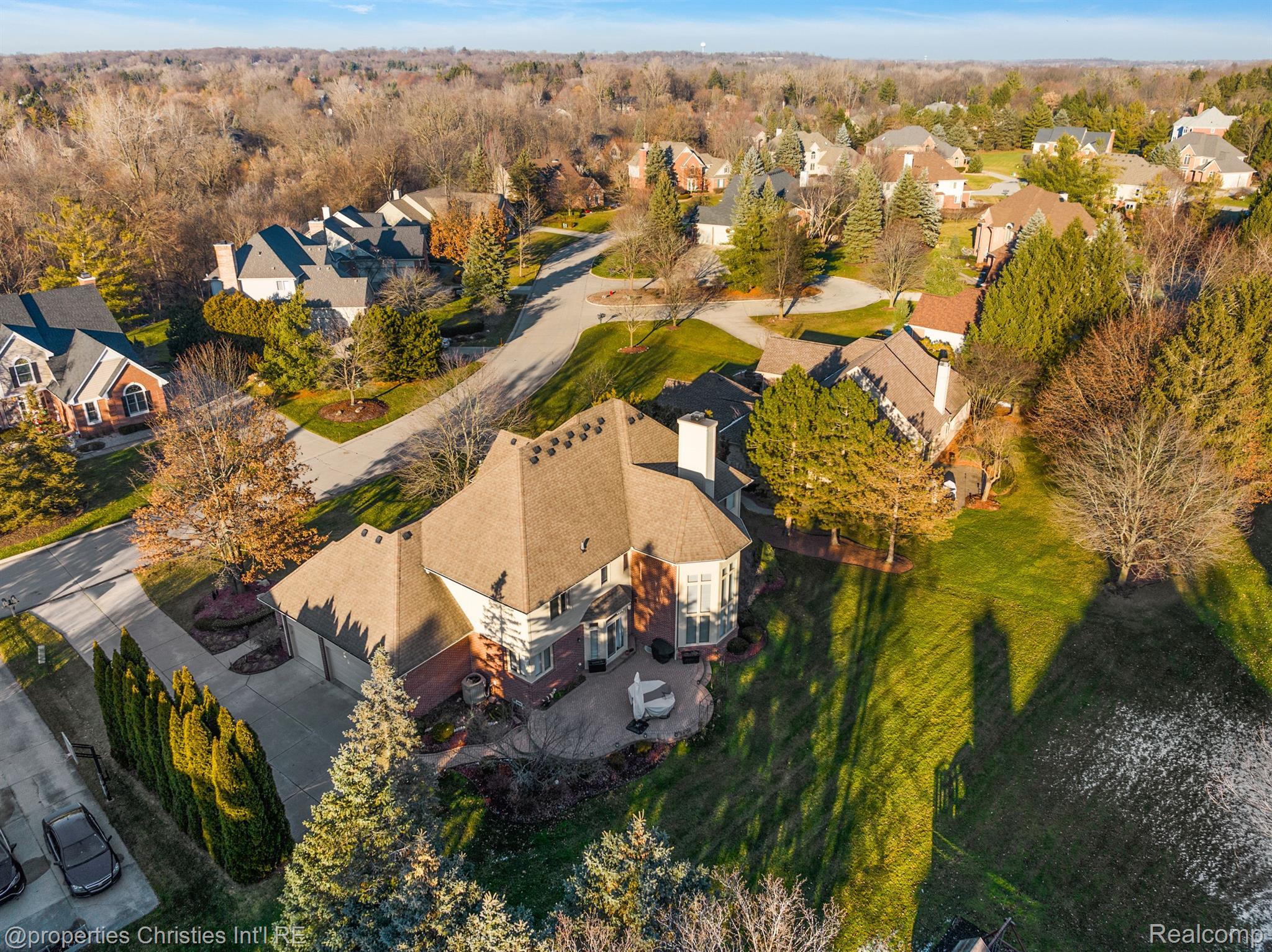 17506 Rolling Woods Circle