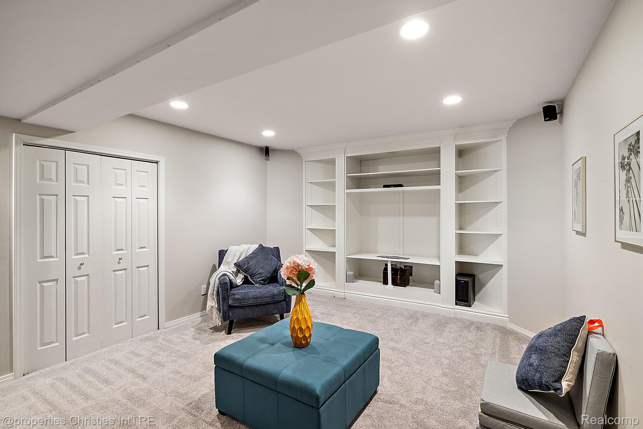 17506 Rolling Woods Circle