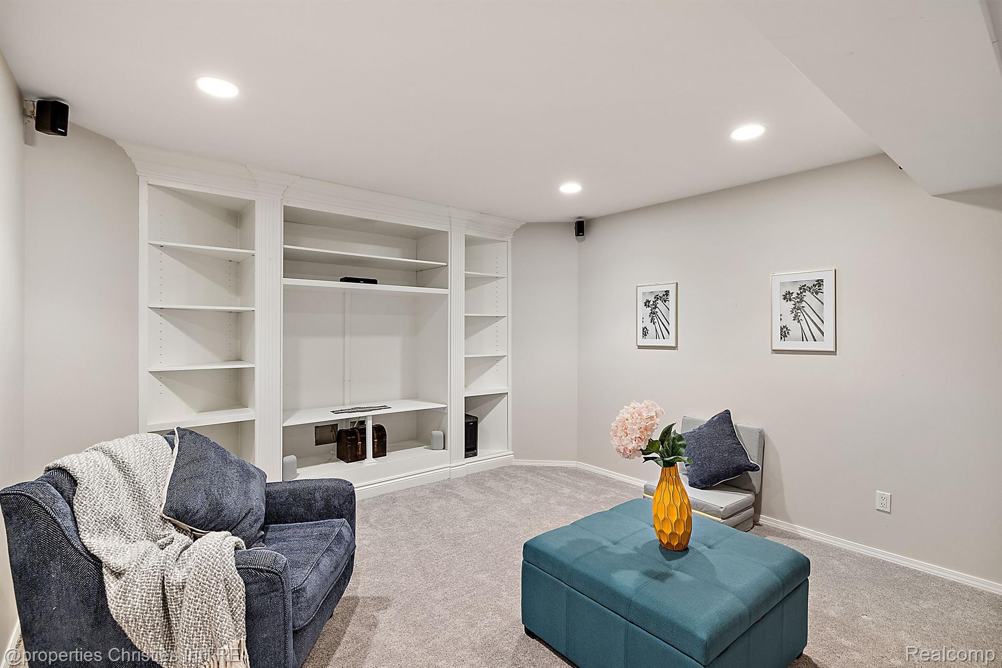 17506 Rolling Woods Circle