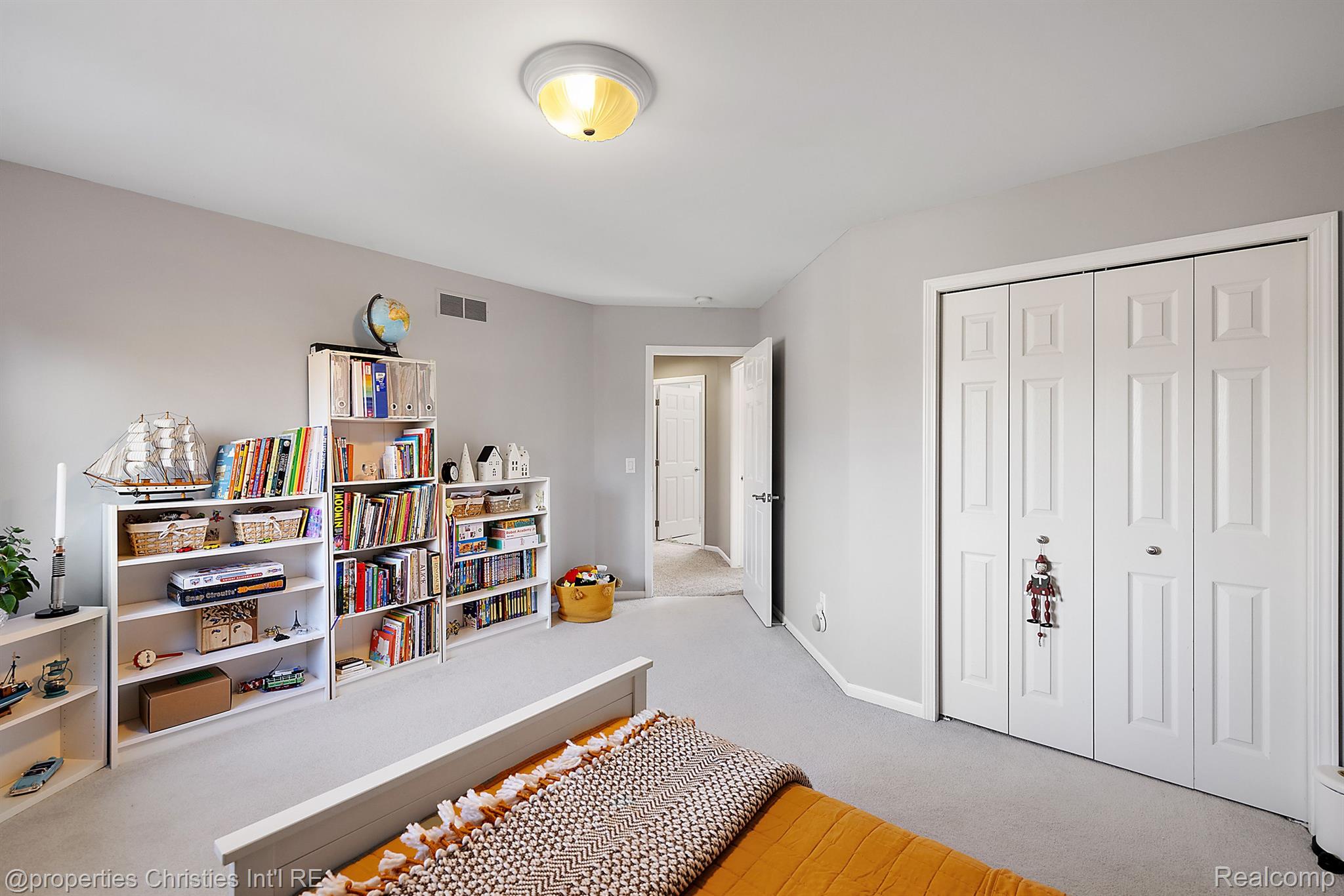 17506 Rolling Woods Circle