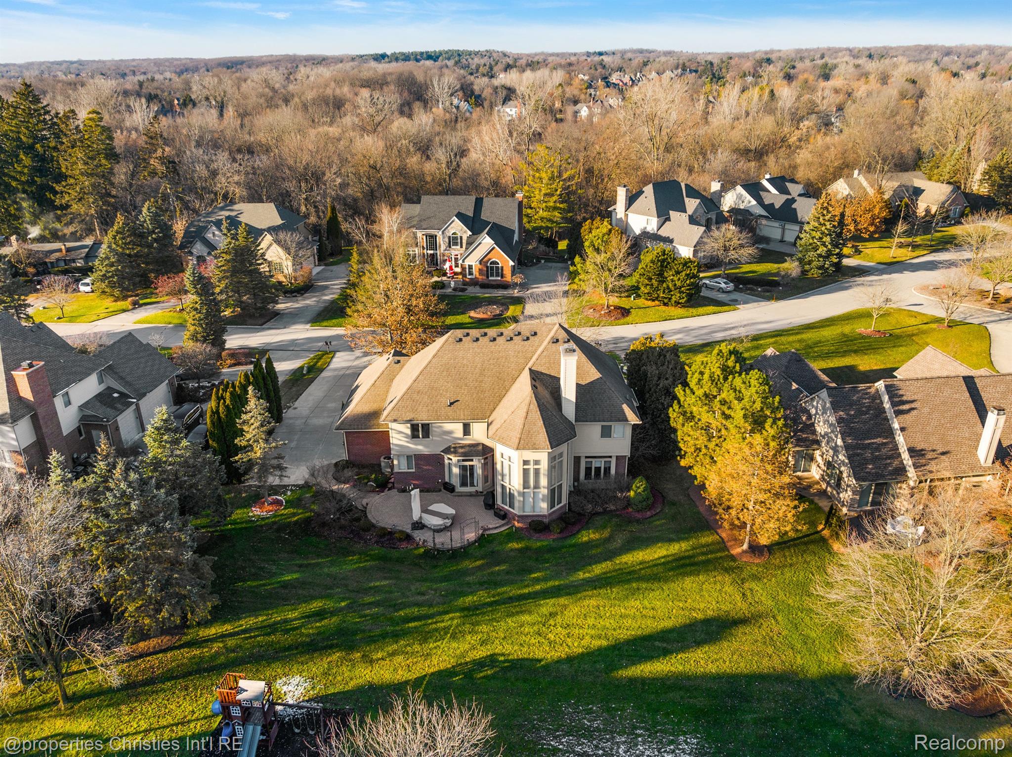 17506 Rolling Woods Circle