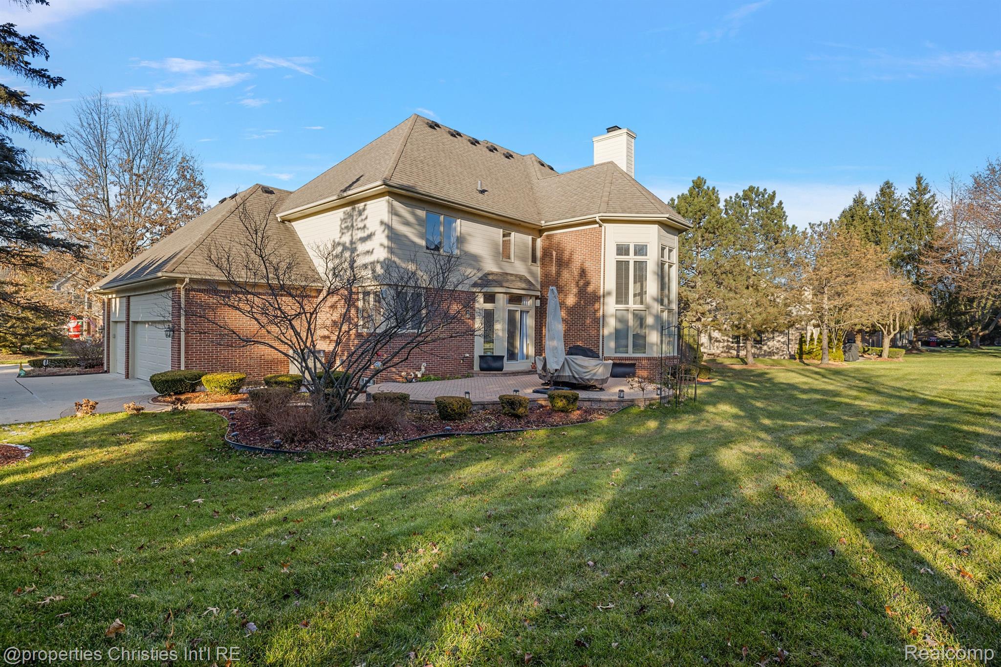 17506 Rolling Woods Circle
