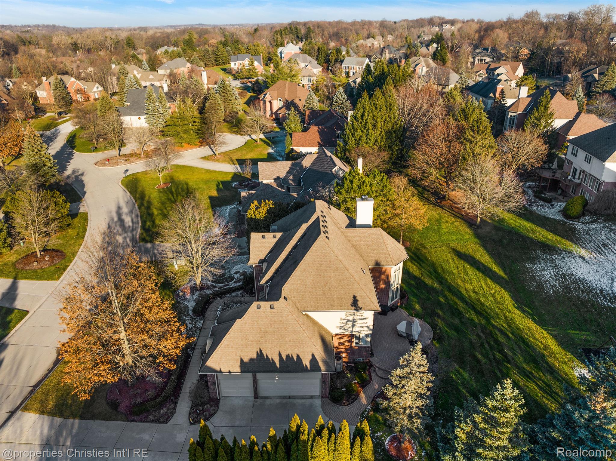 17506 Rolling Woods Circle