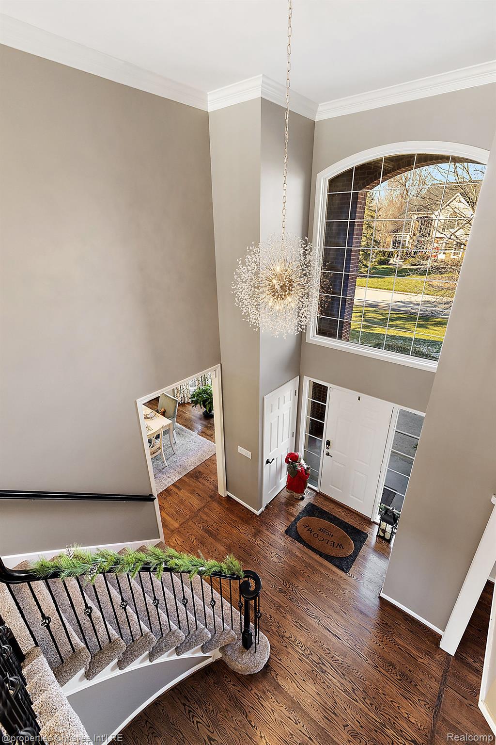 17506 Rolling Woods Circle