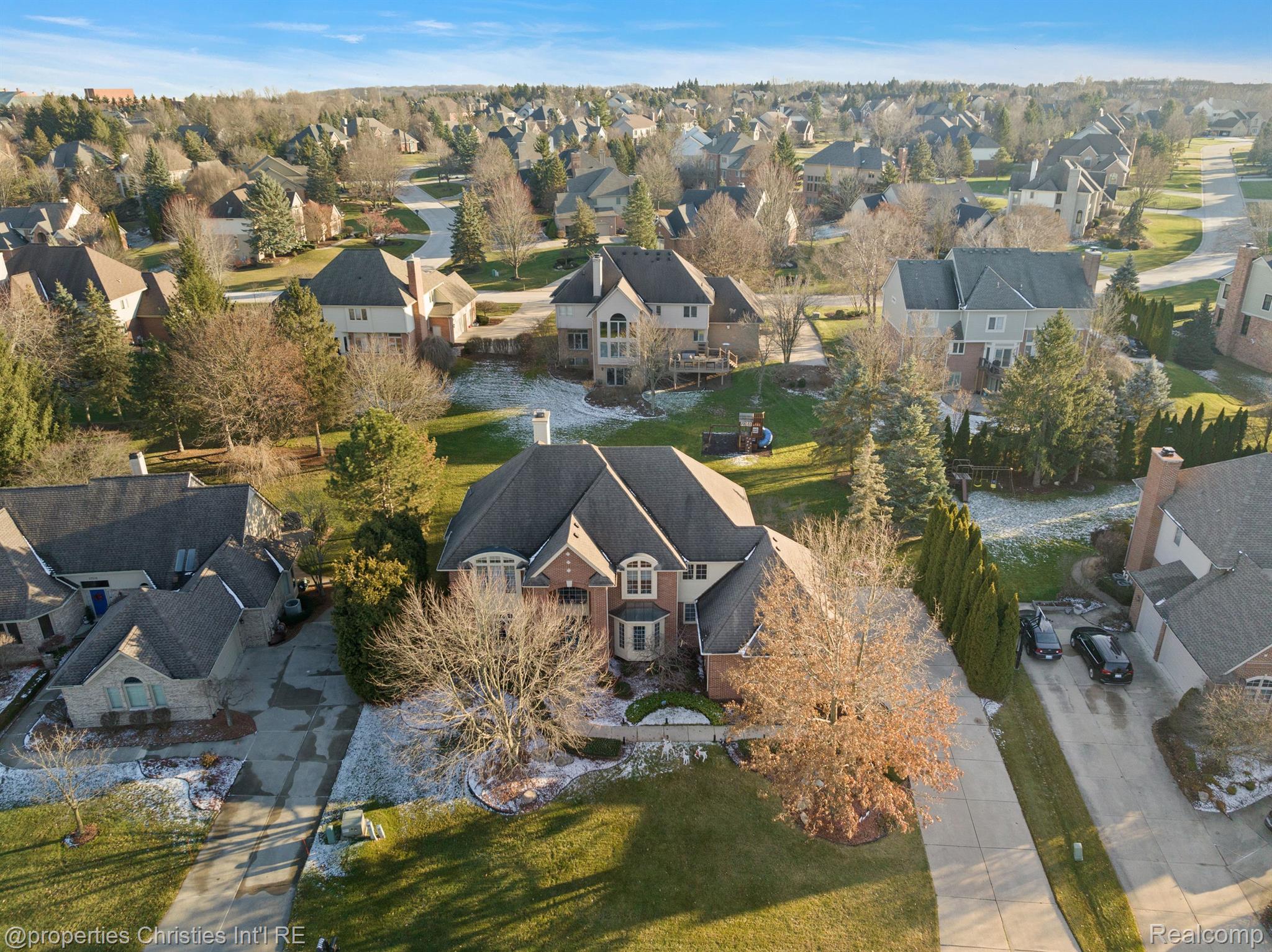 17506 Rolling Woods Circle