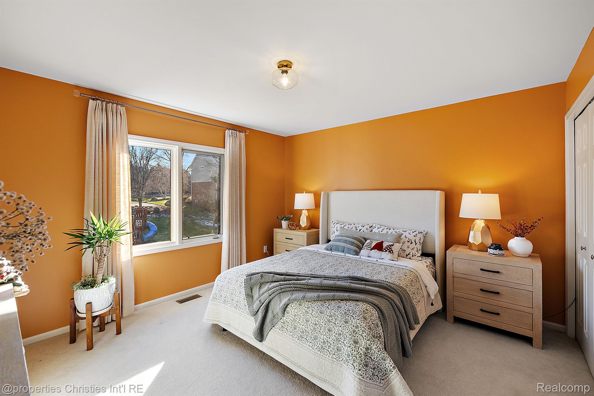17506 Rolling Woods Circle