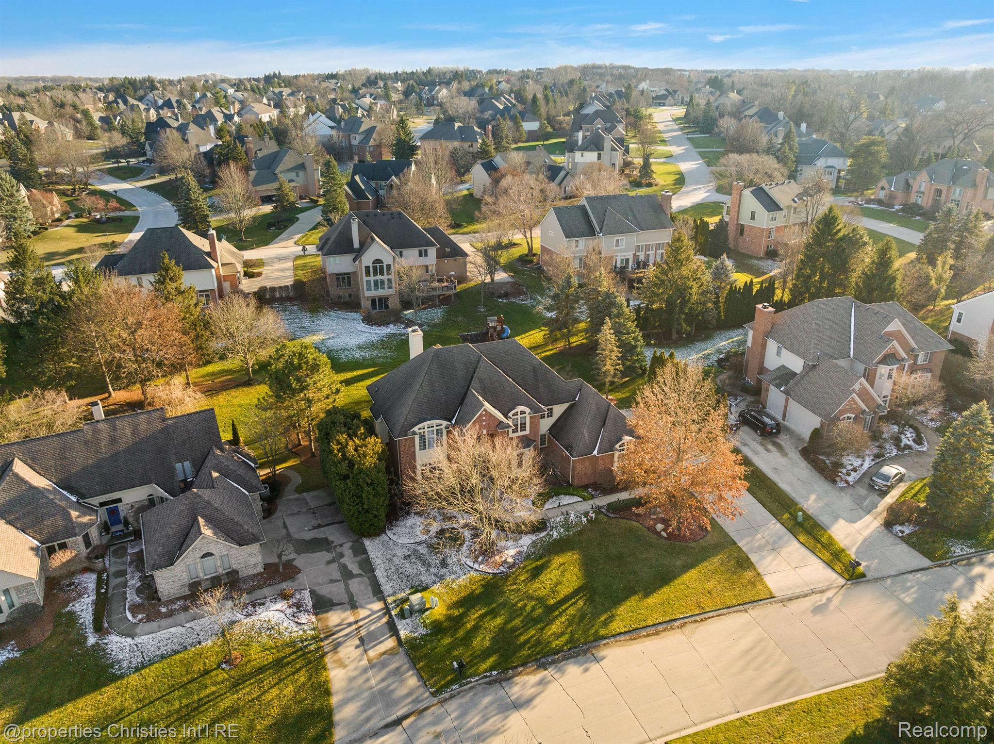 17506 Rolling Woods Circle