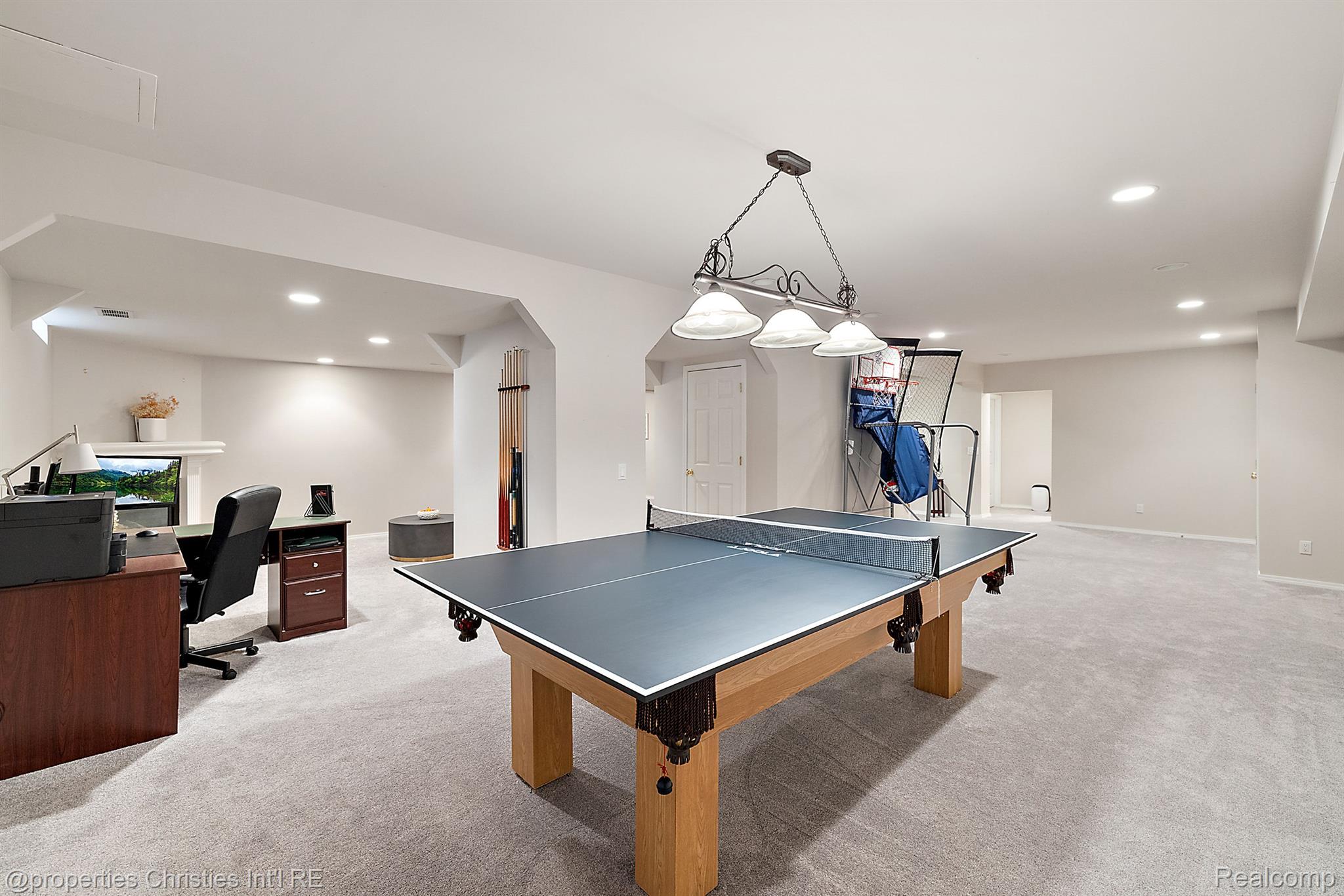 17506 Rolling Woods Circle