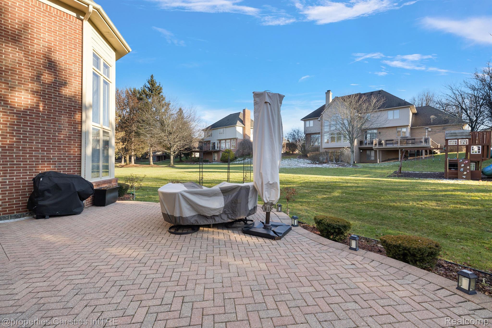 17506 Rolling Woods Circle