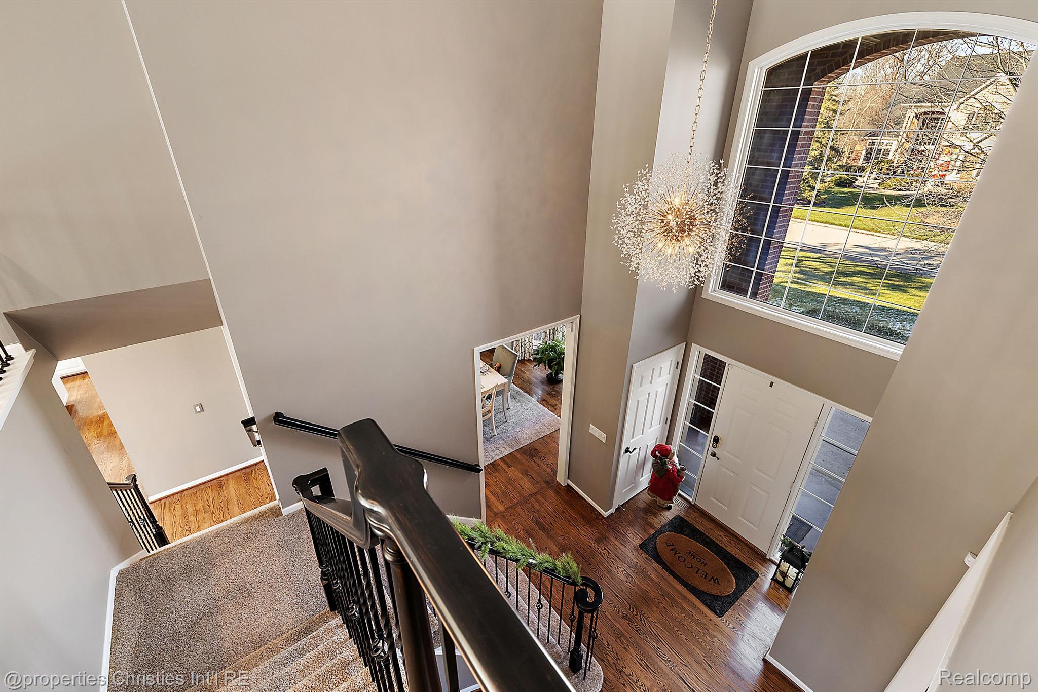 17506 Rolling Woods Circle