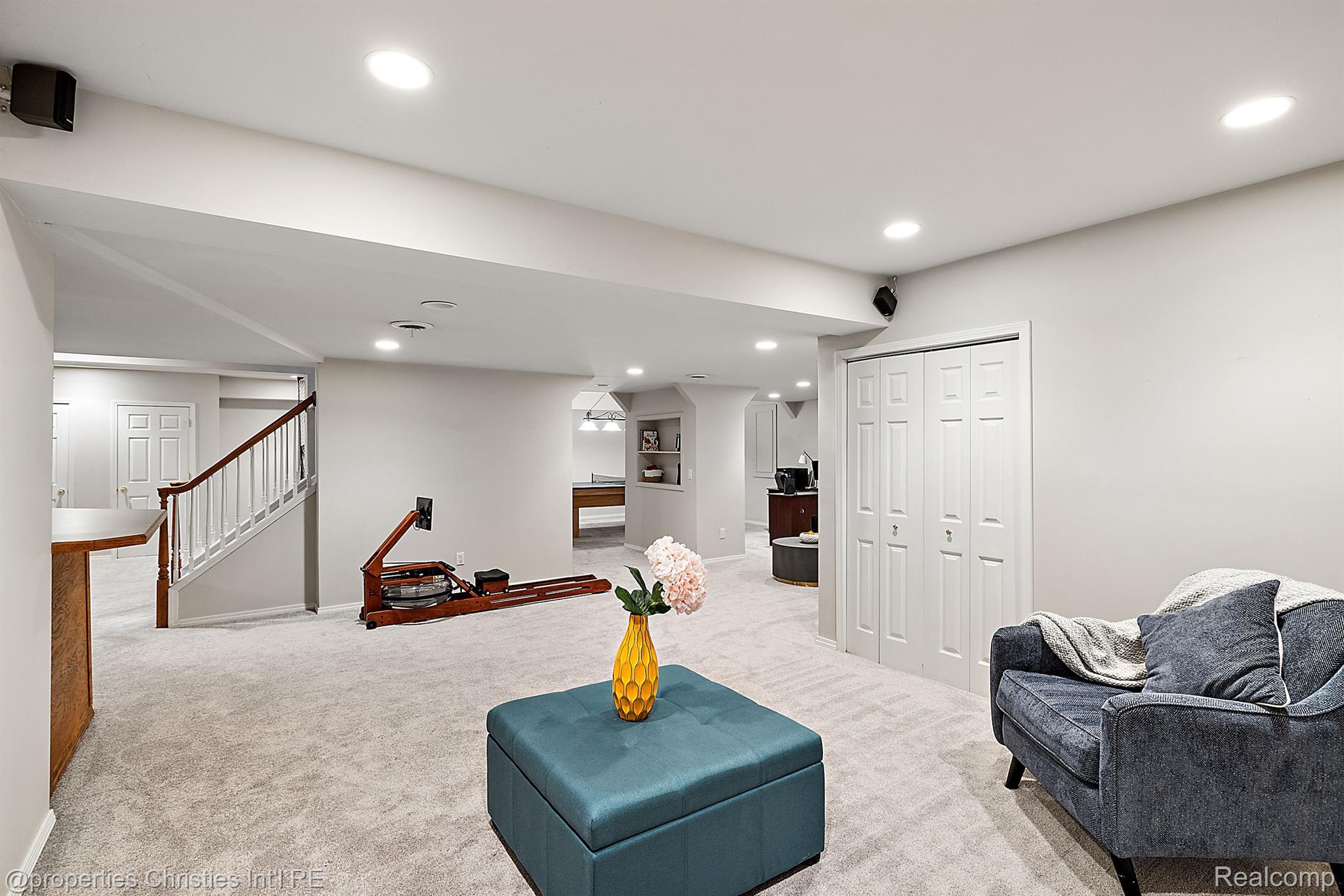 17506 Rolling Woods Circle