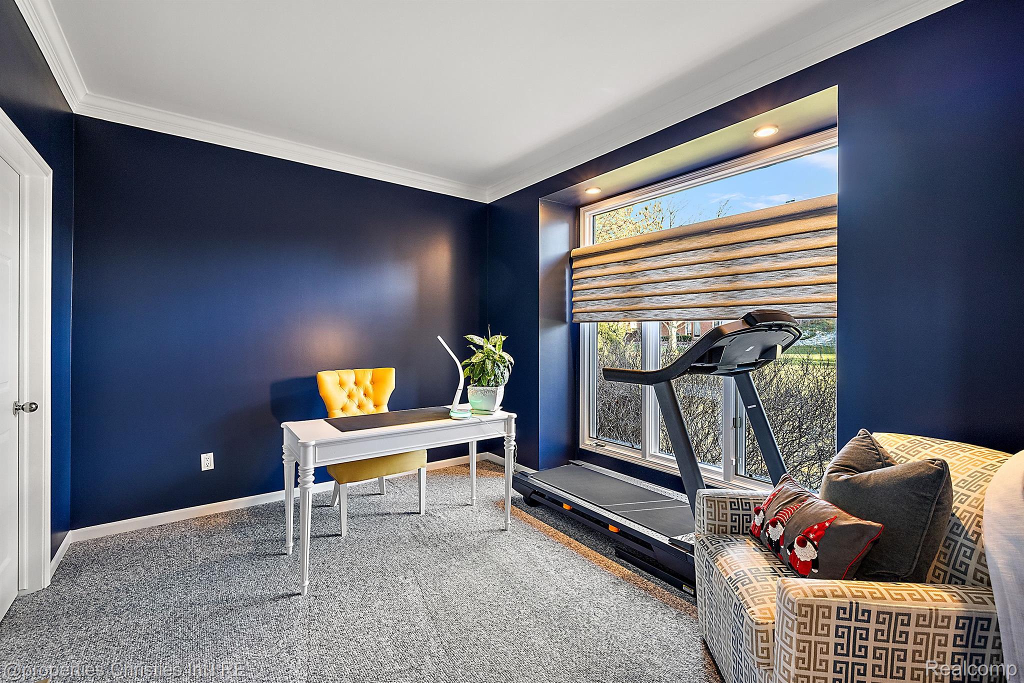 17506 Rolling Woods Circle