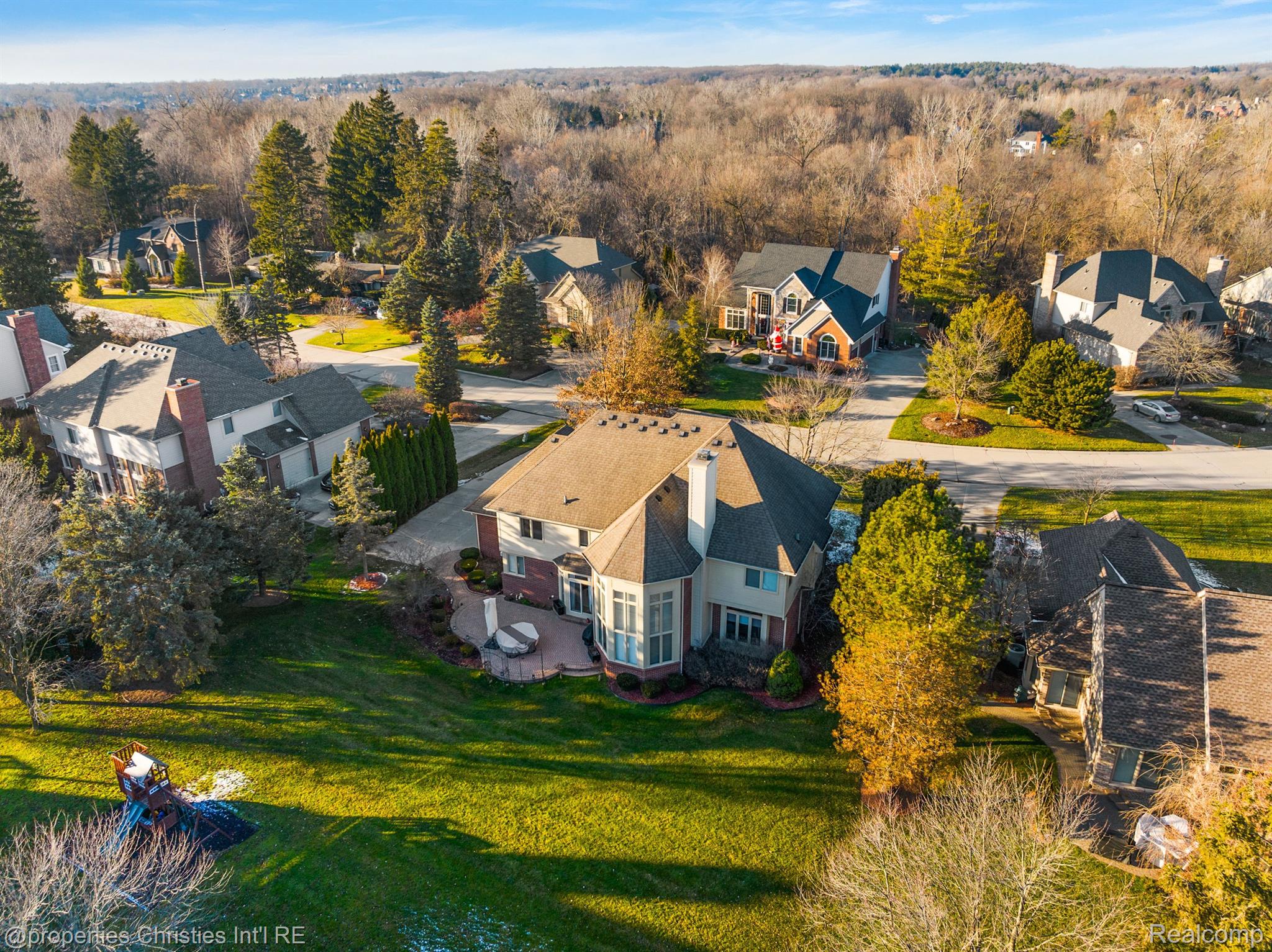 17506 Rolling Woods Circle