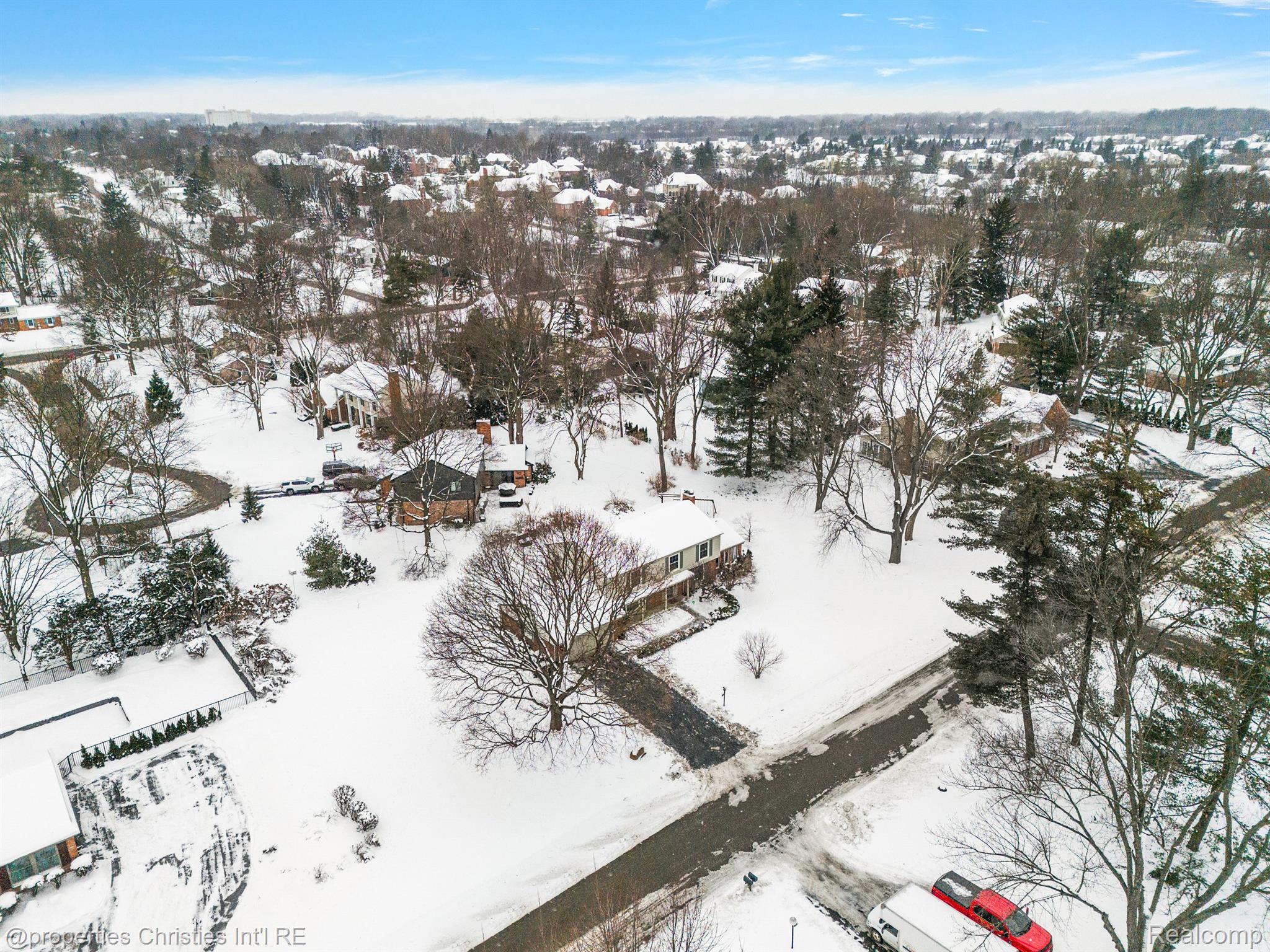2688 LAMPLIGHTER Lane