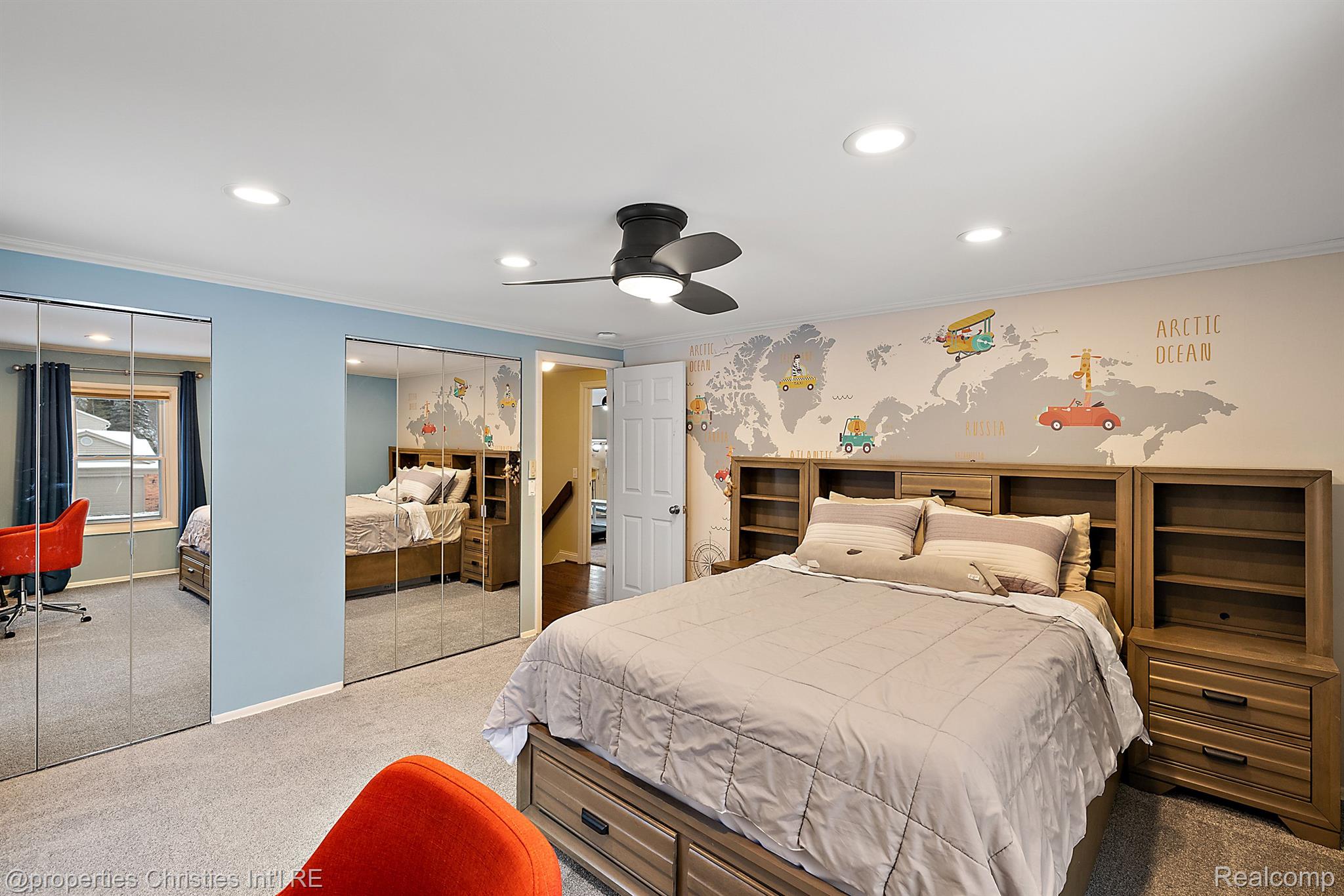 2688 LAMPLIGHTER Lane