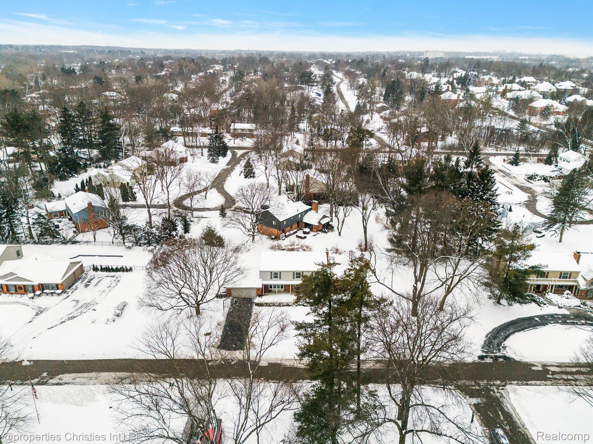 2688 LAMPLIGHTER Lane