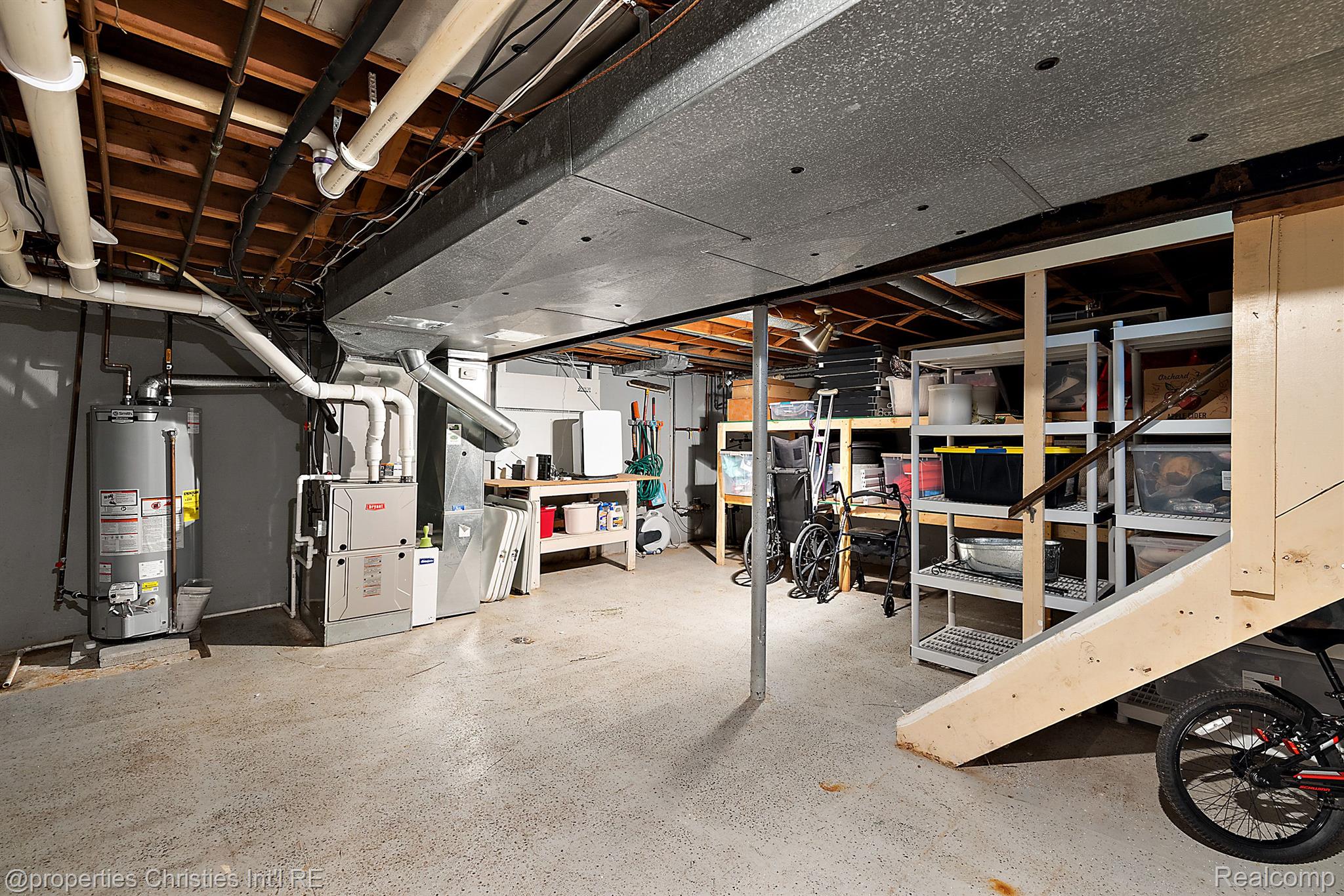 2688 LAMPLIGHTER Lane