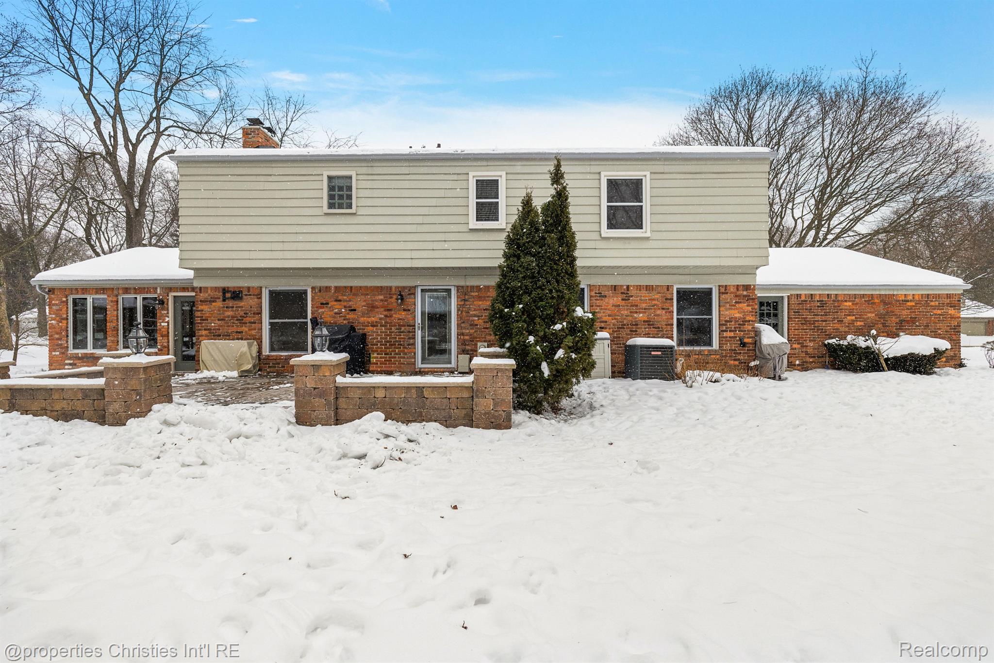 2688 LAMPLIGHTER Lane