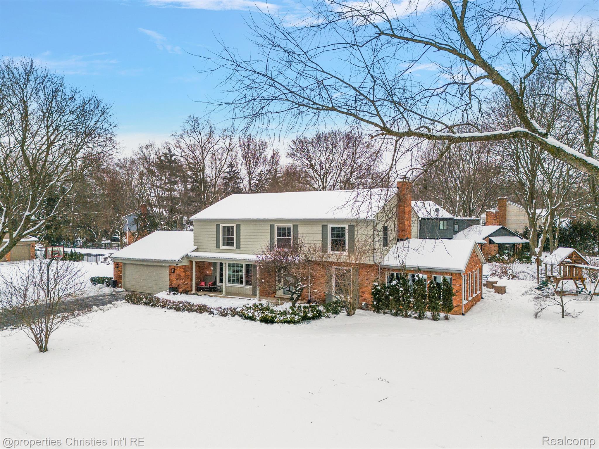 2688 LAMPLIGHTER Lane