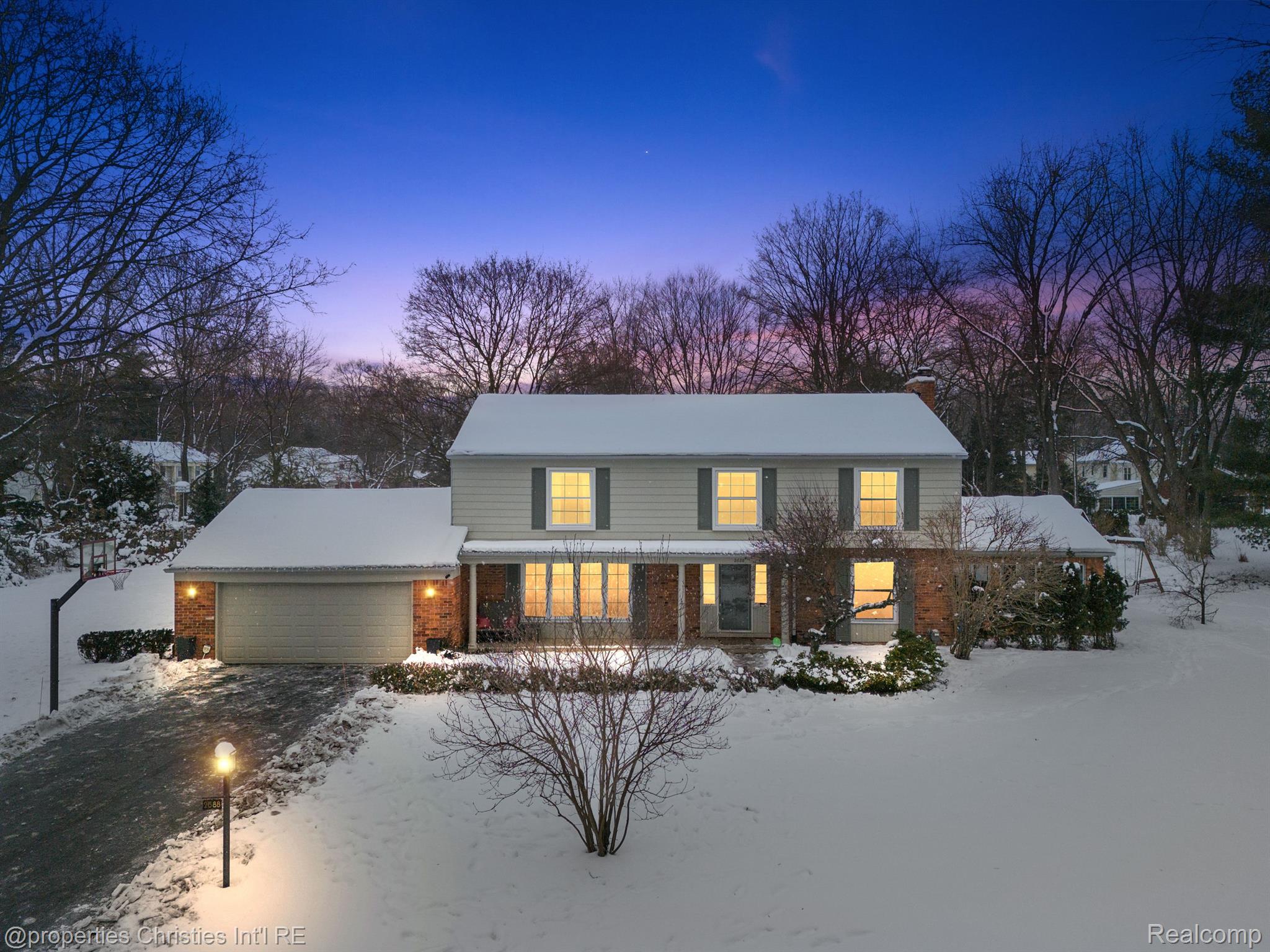 2688 LAMPLIGHTER Lane