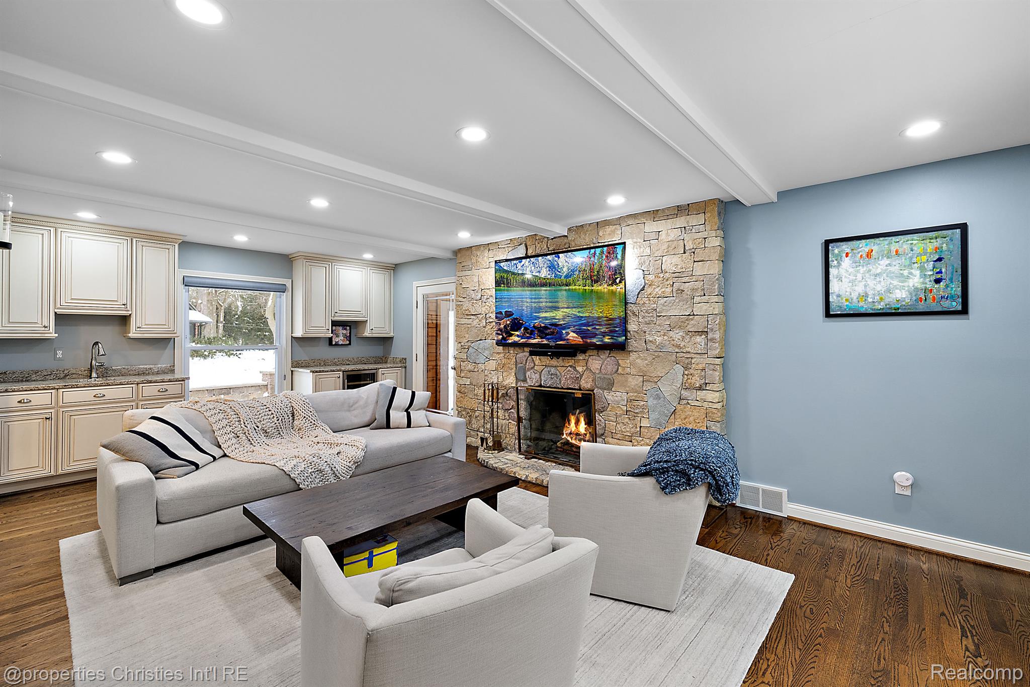 2688 LAMPLIGHTER Lane