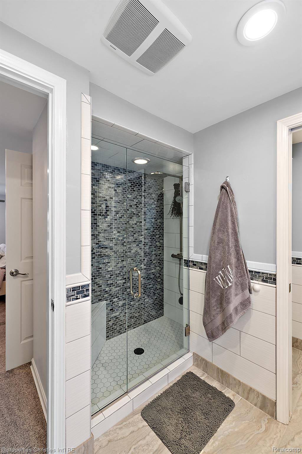 2688 LAMPLIGHTER Lane