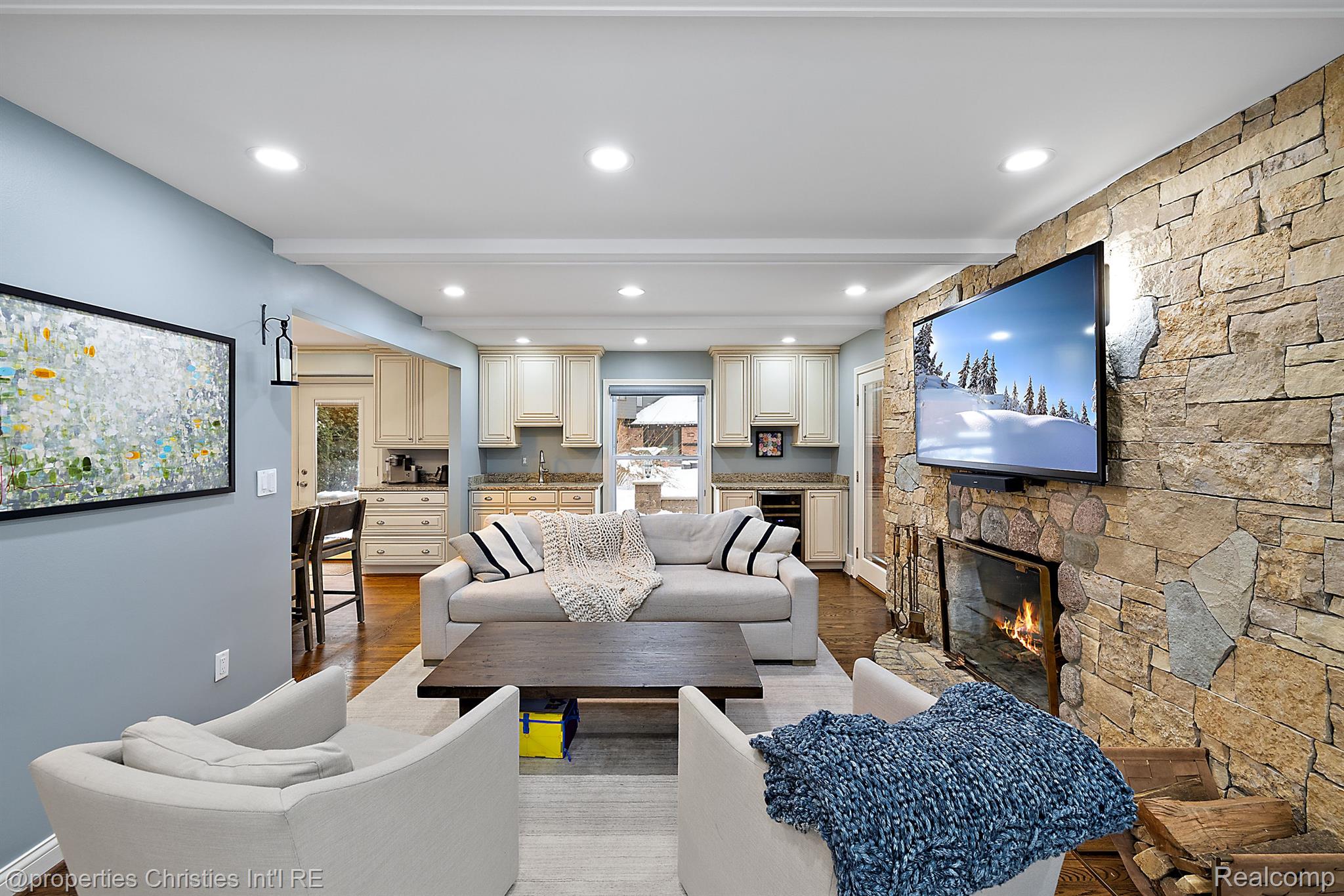 2688 LAMPLIGHTER Lane