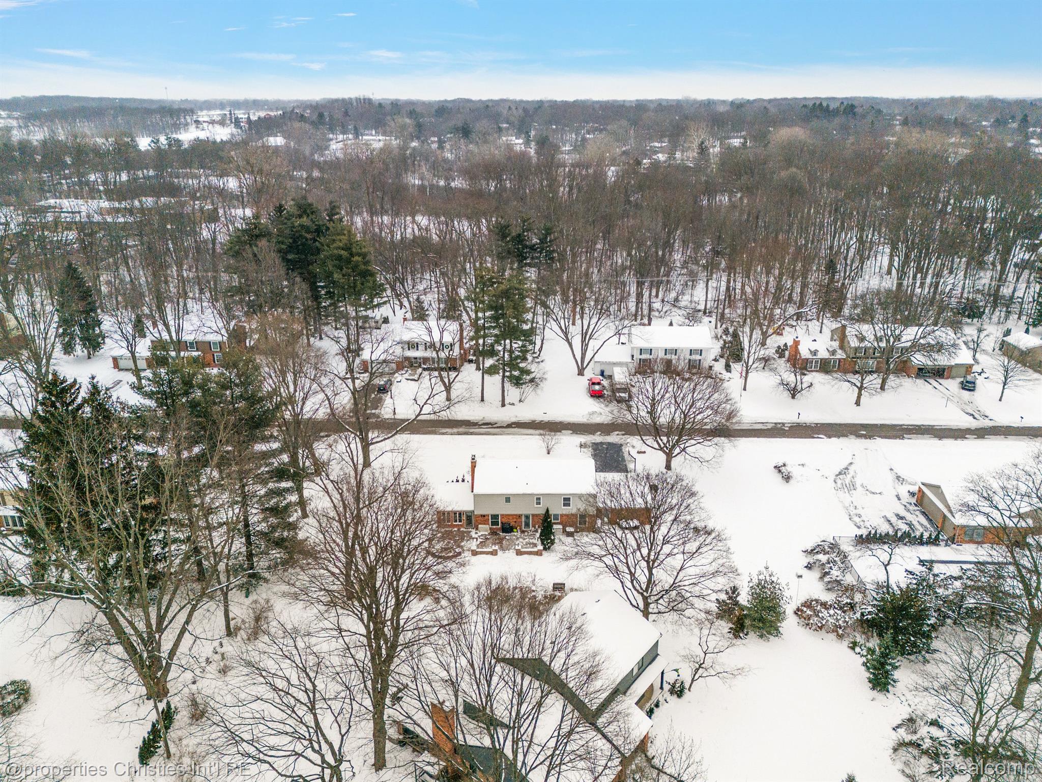 2688 LAMPLIGHTER Lane