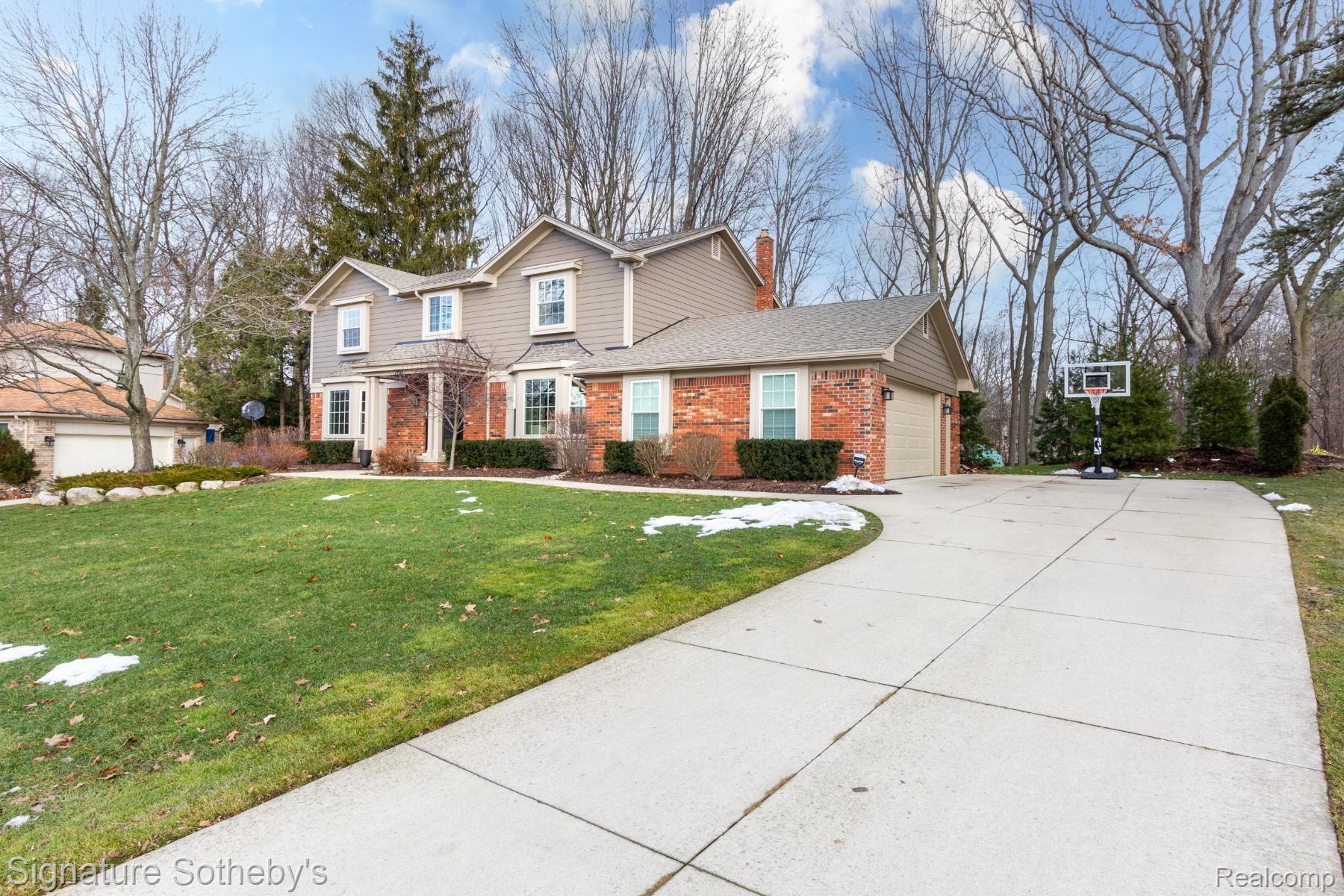 2702 CREEK BEND Drive