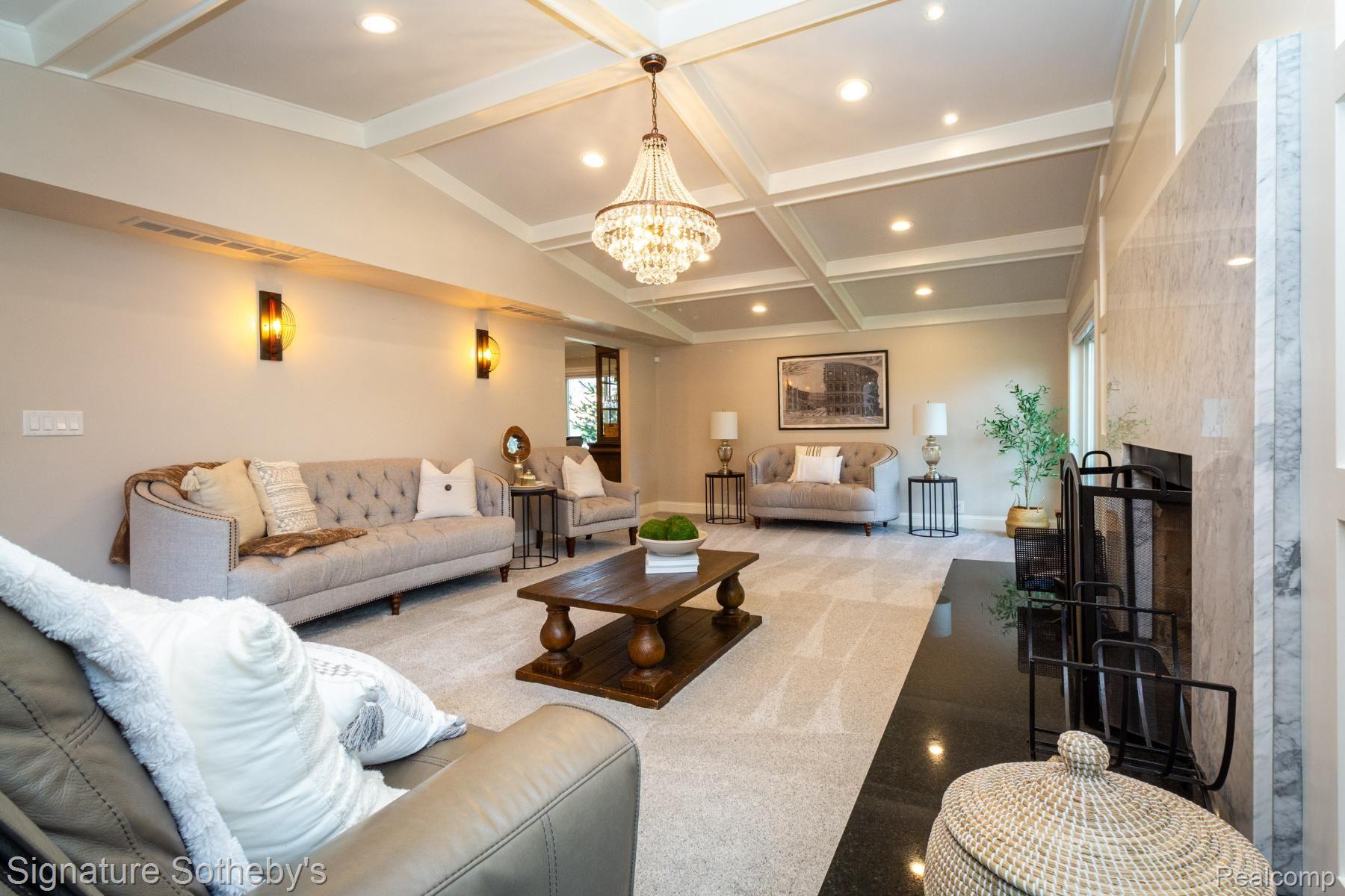 2702 CREEK BEND Drive