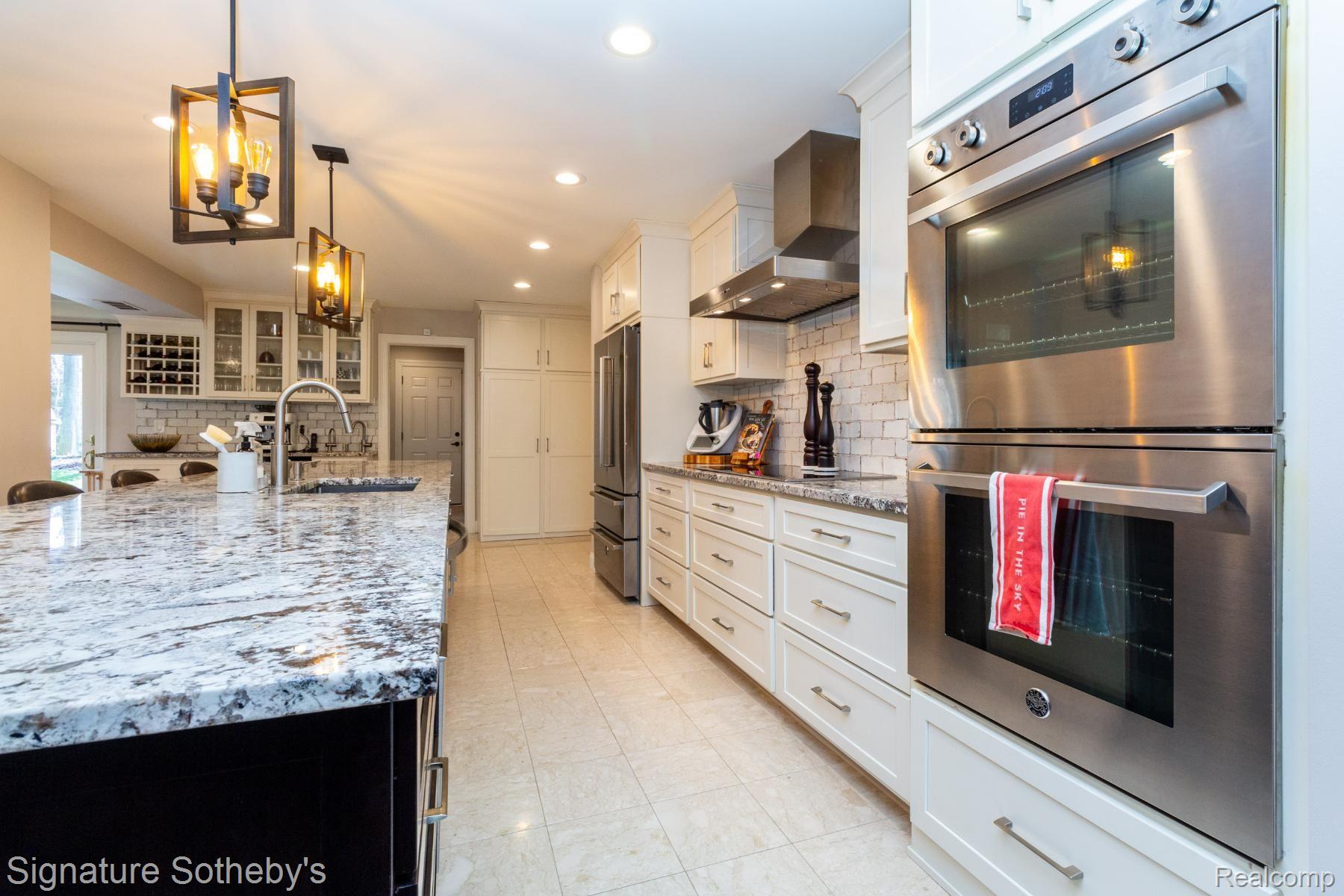 2702 CREEK BEND Drive