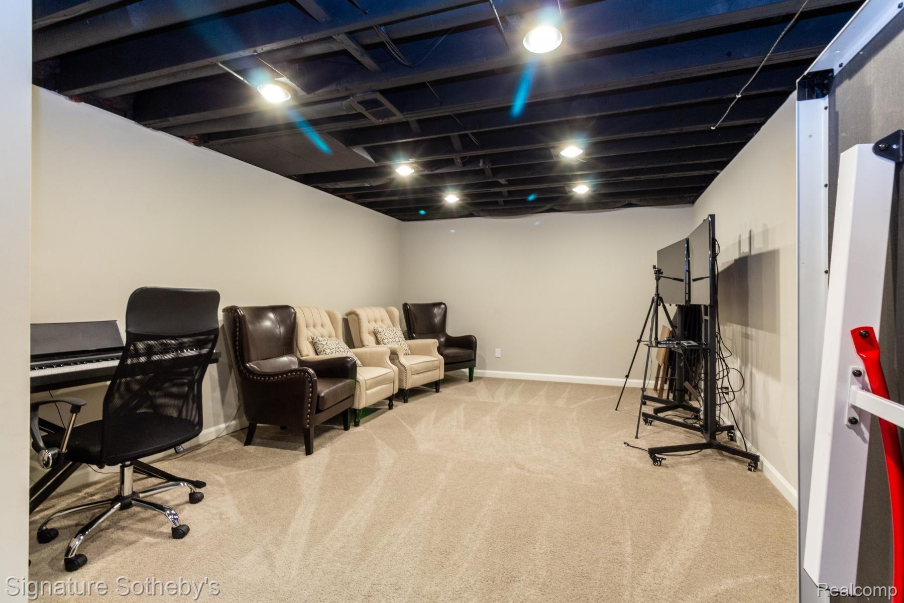 2702 CREEK BEND Drive