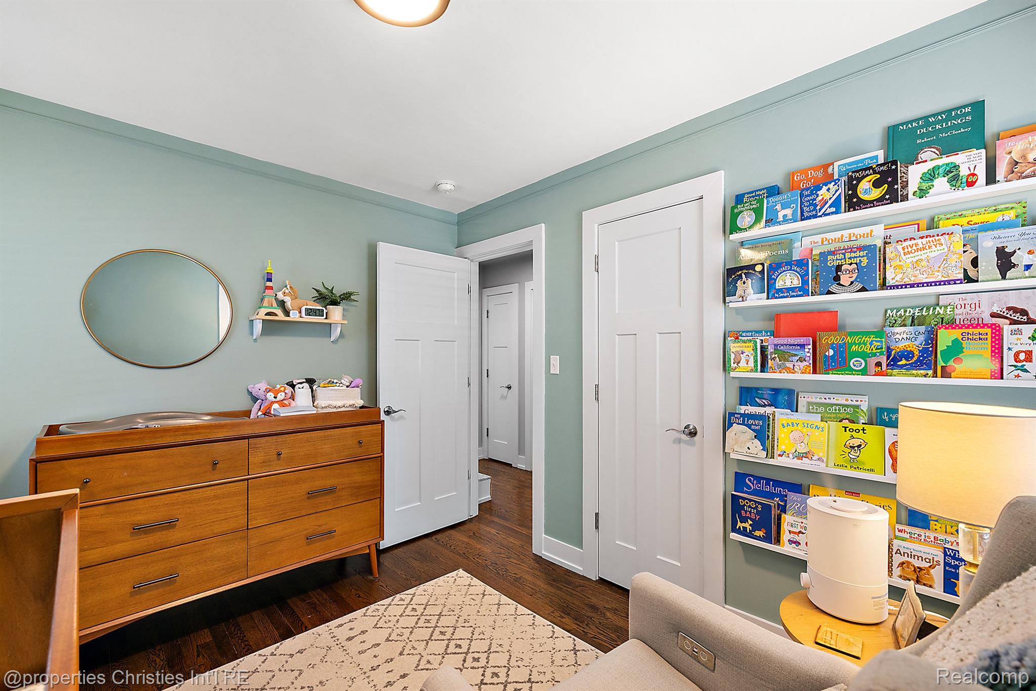 1323 N Altadena Avenue
