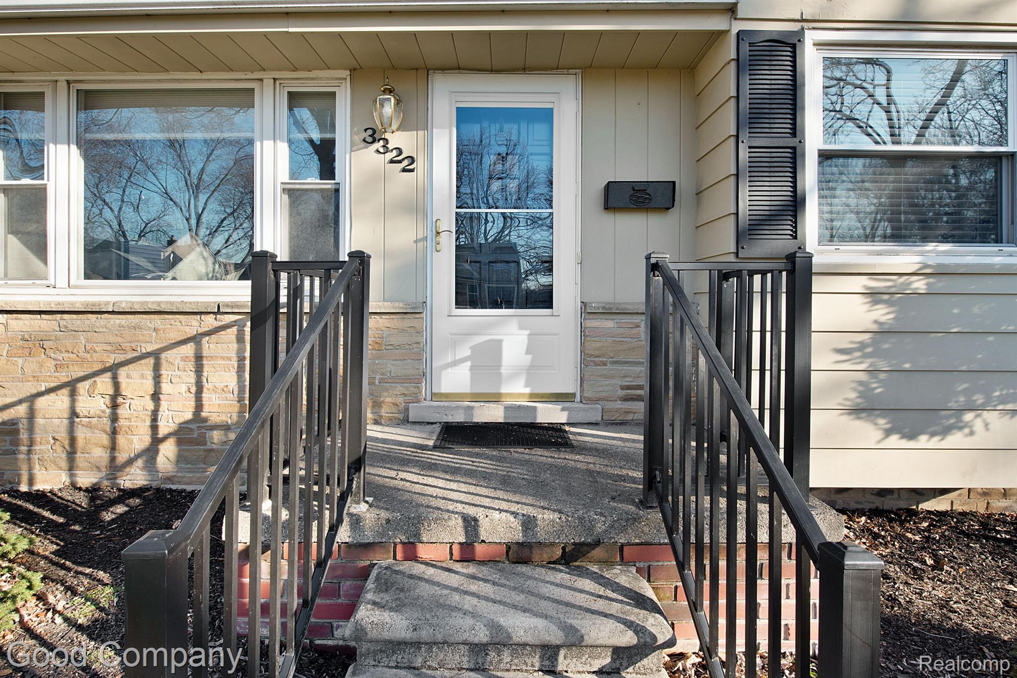 3322 RAVENA Avenue