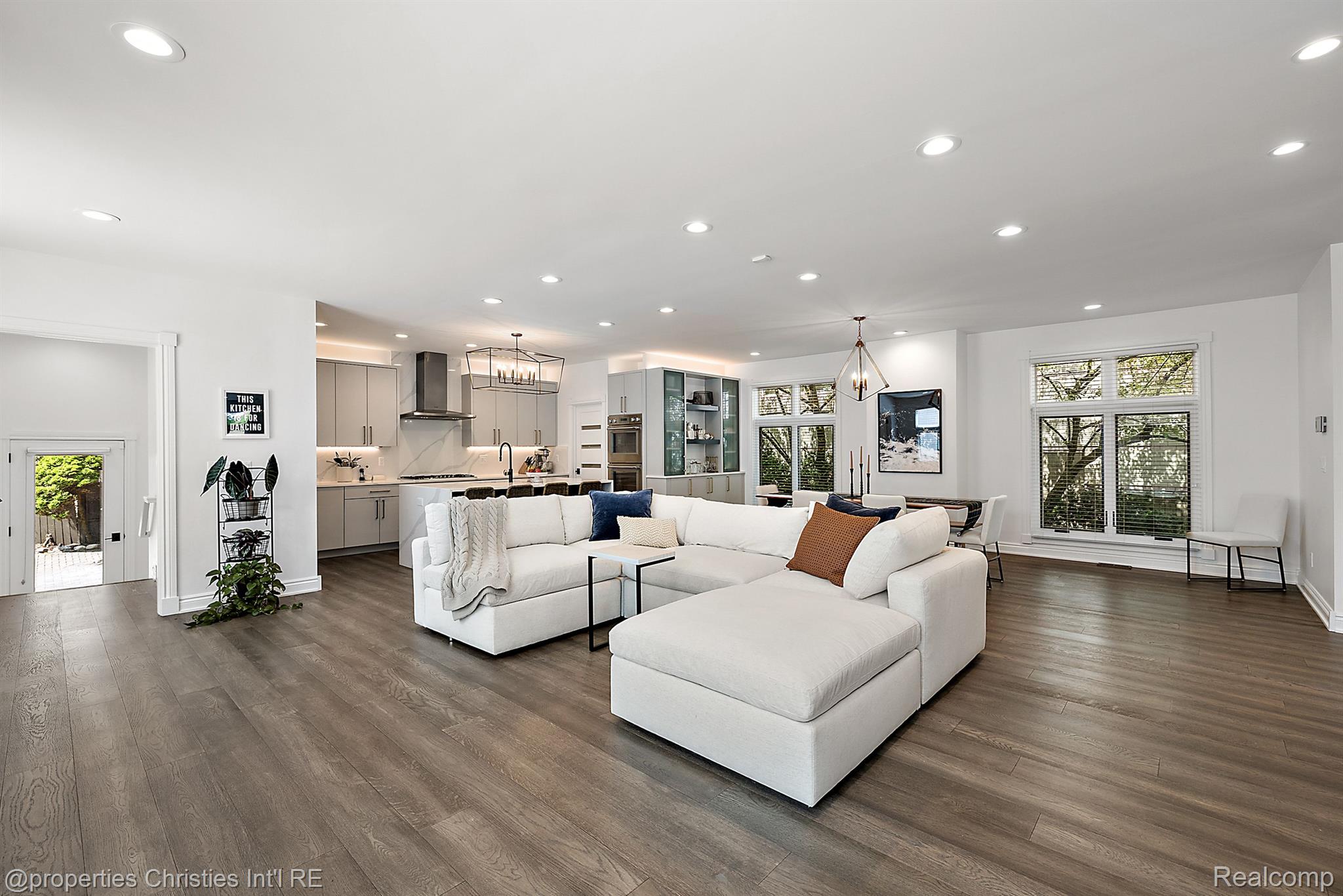 888 Purdy Street
