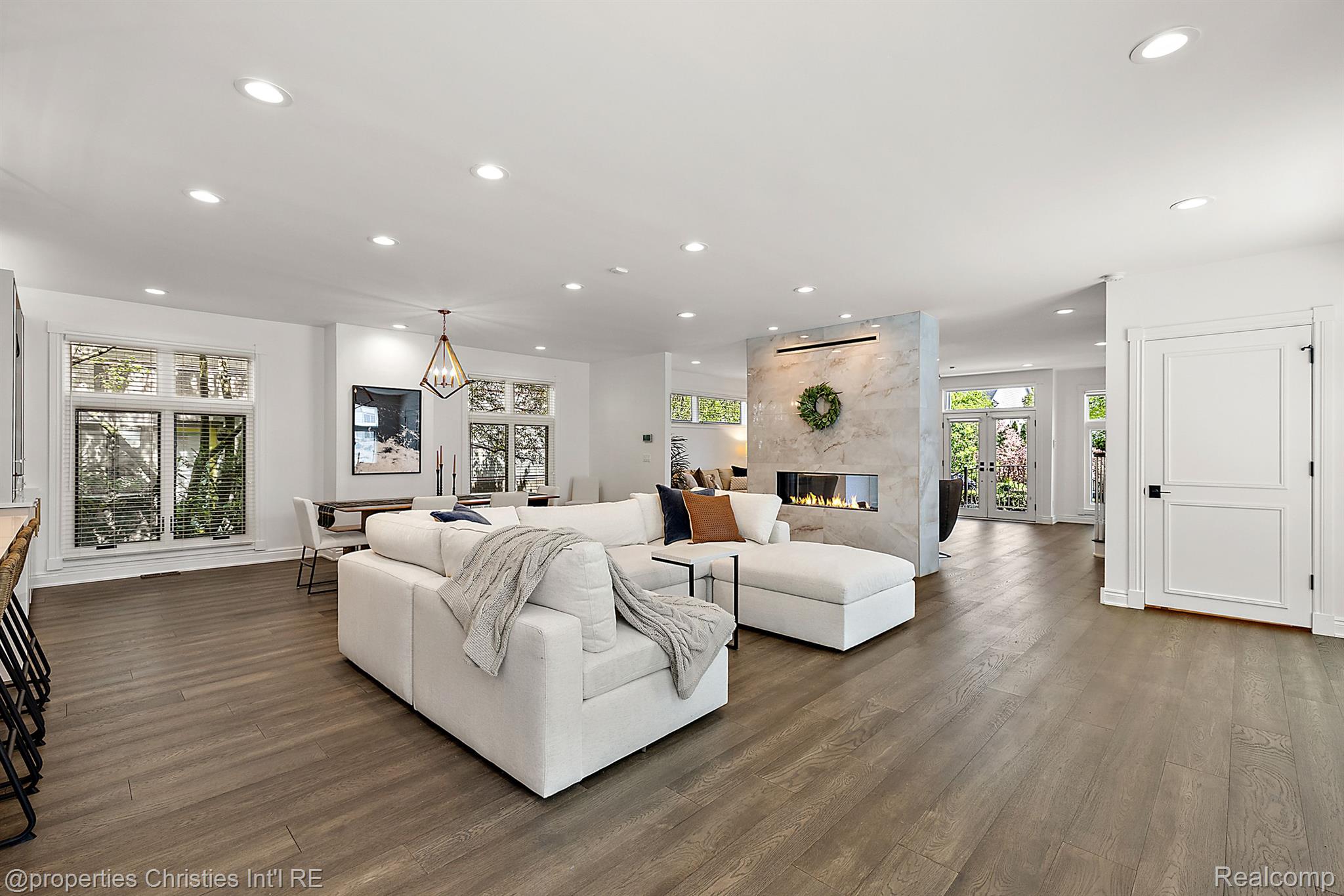 888 Purdy Street